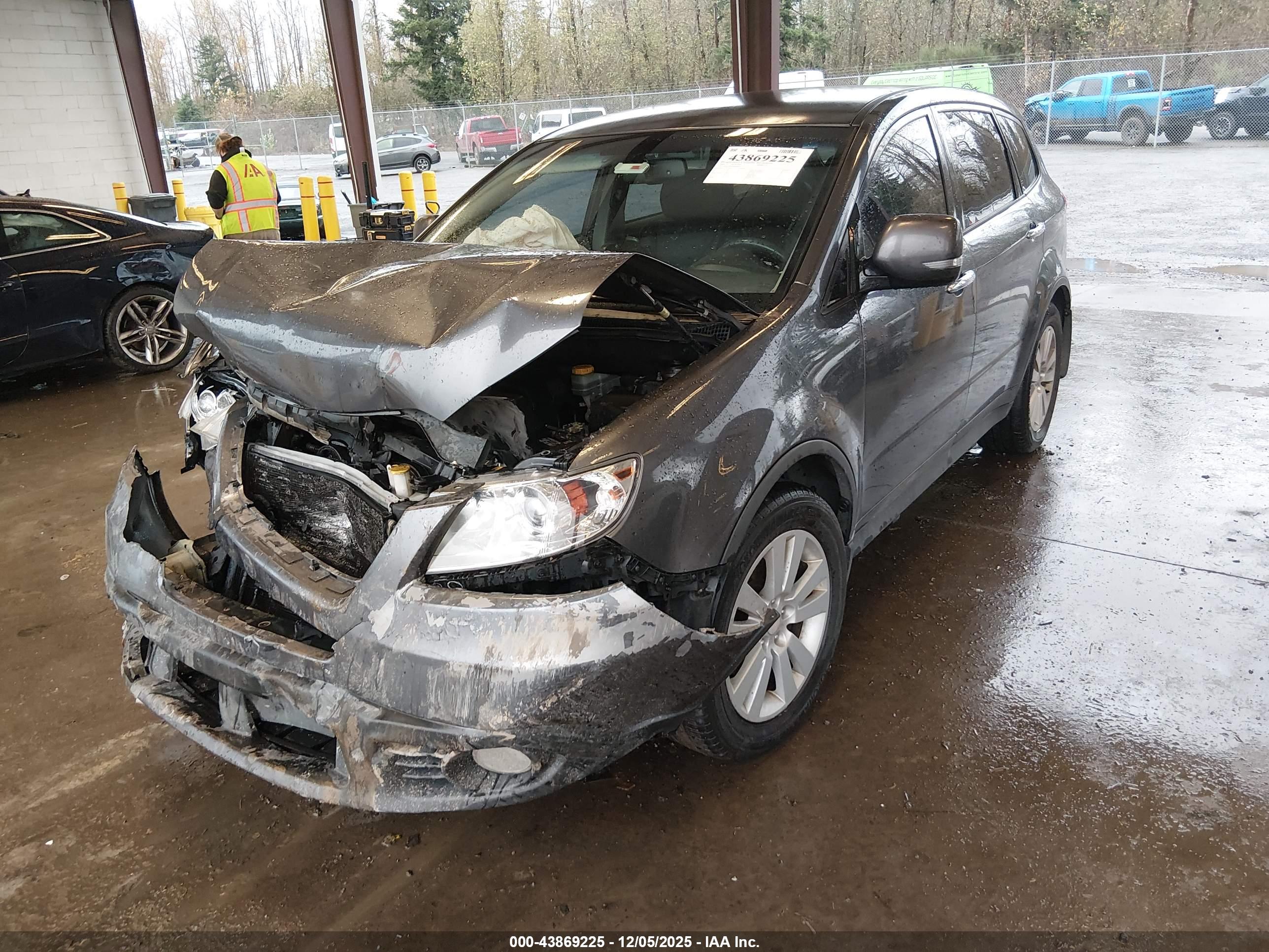 SUBARU TRIBECA image 2