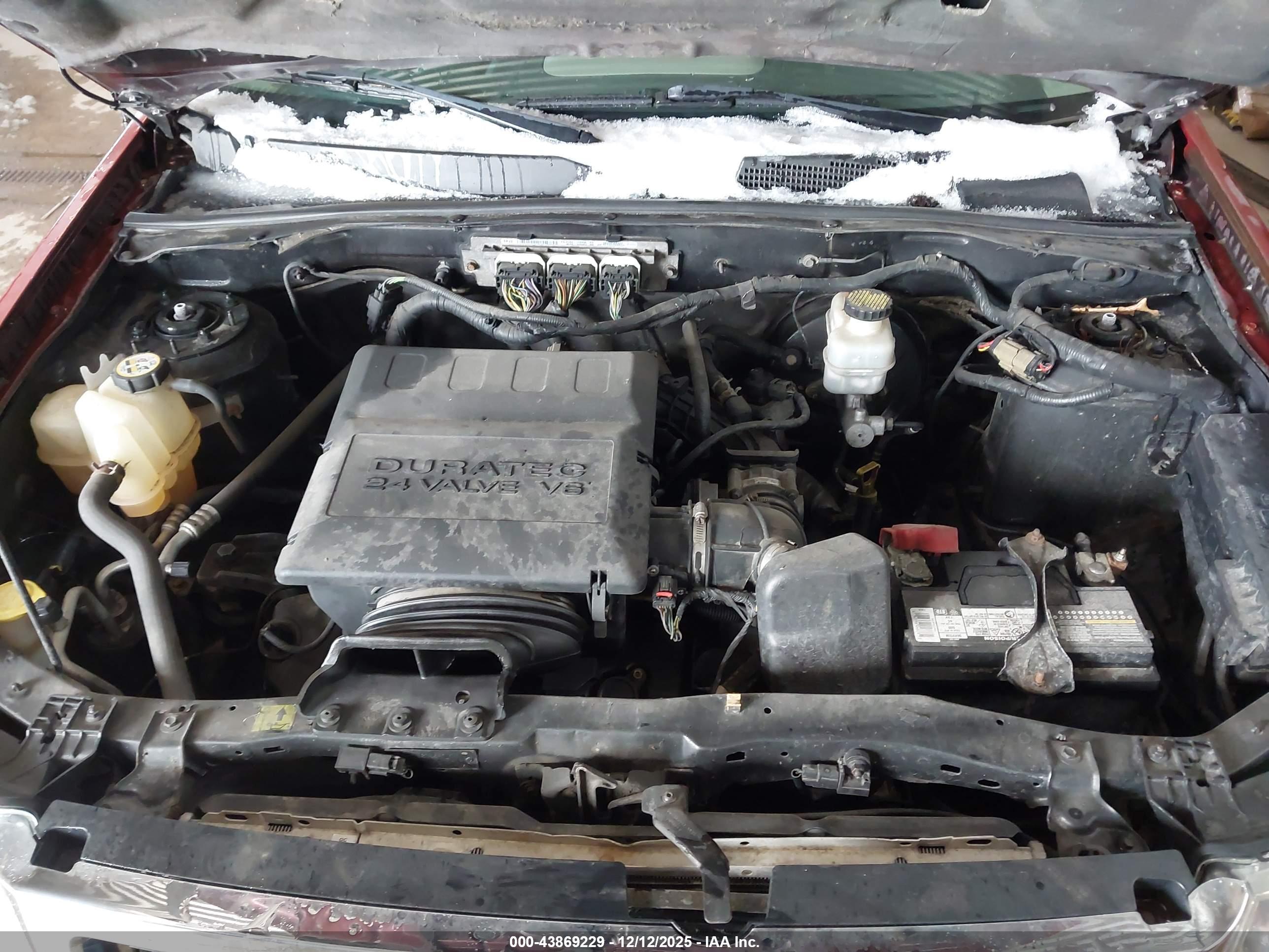 FORD ESCAPE image 10