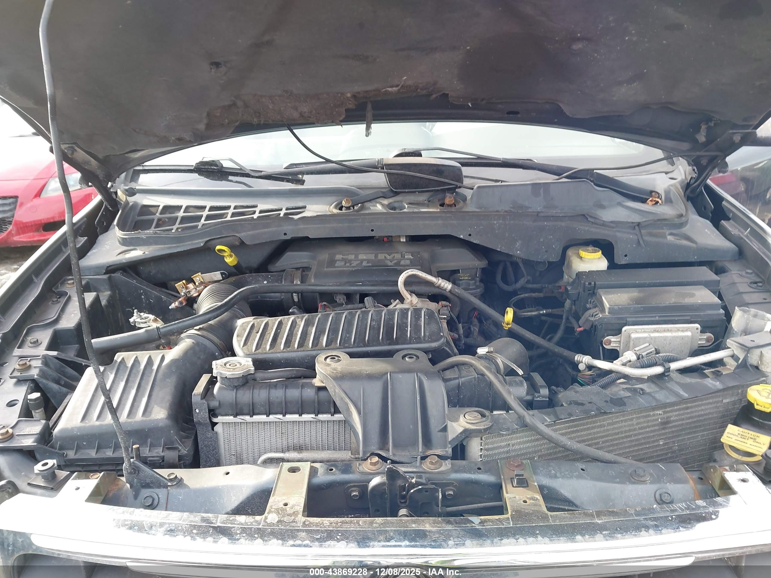 CHRYSLER ASPEN image 10