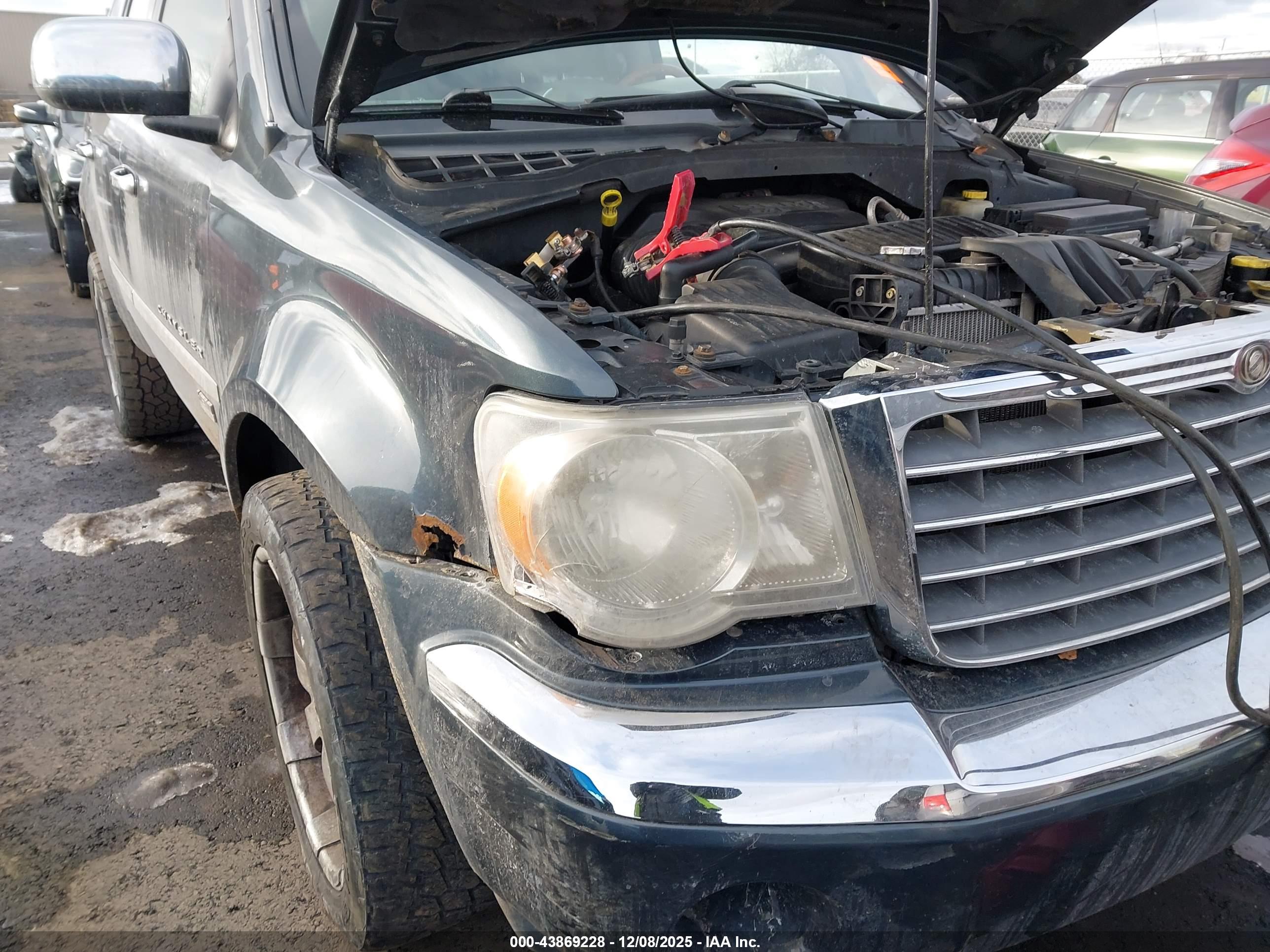CHRYSLER ASPEN image 6