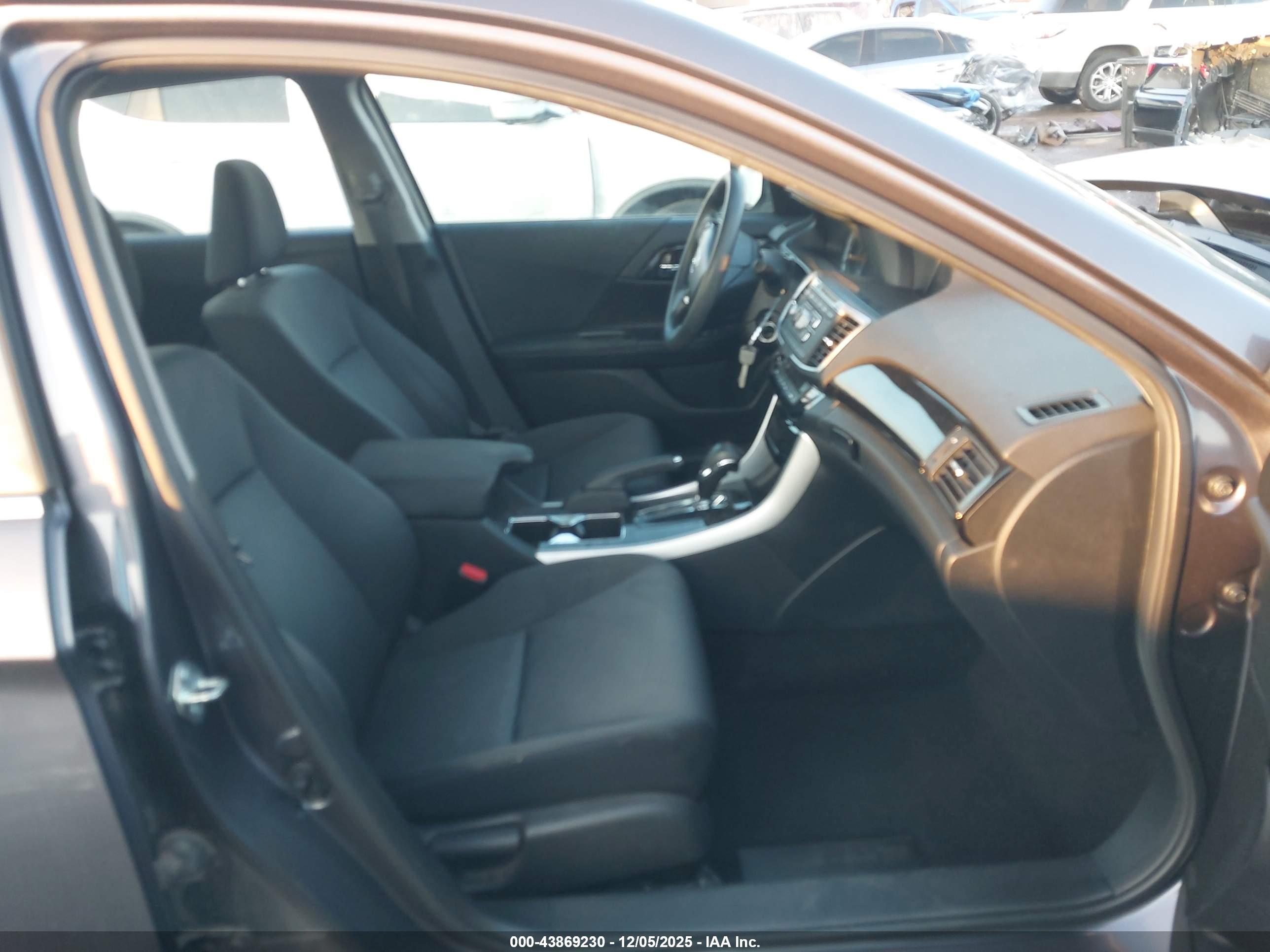 HONDA ACCORD image 5