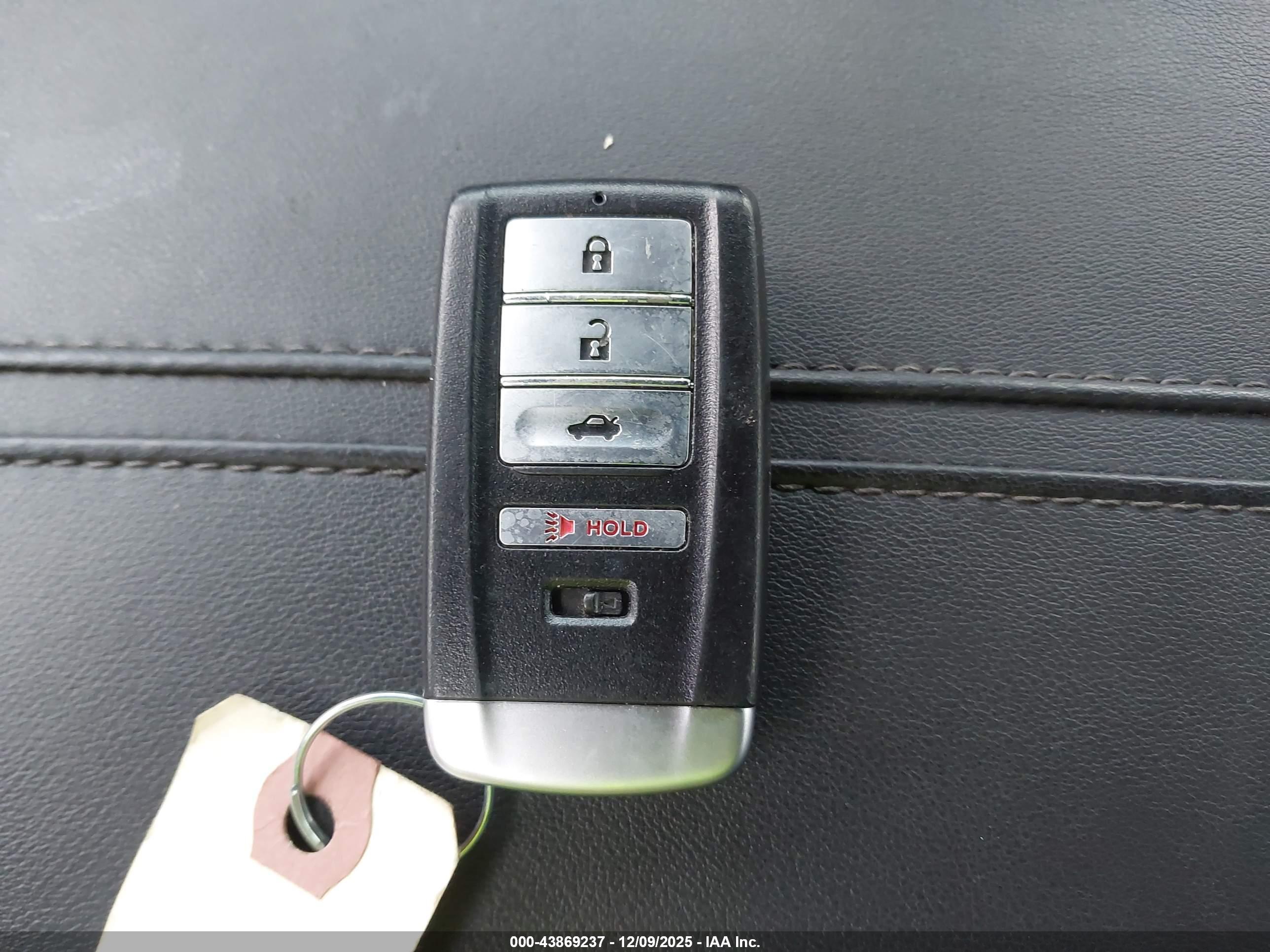 ACURA TLX image 11