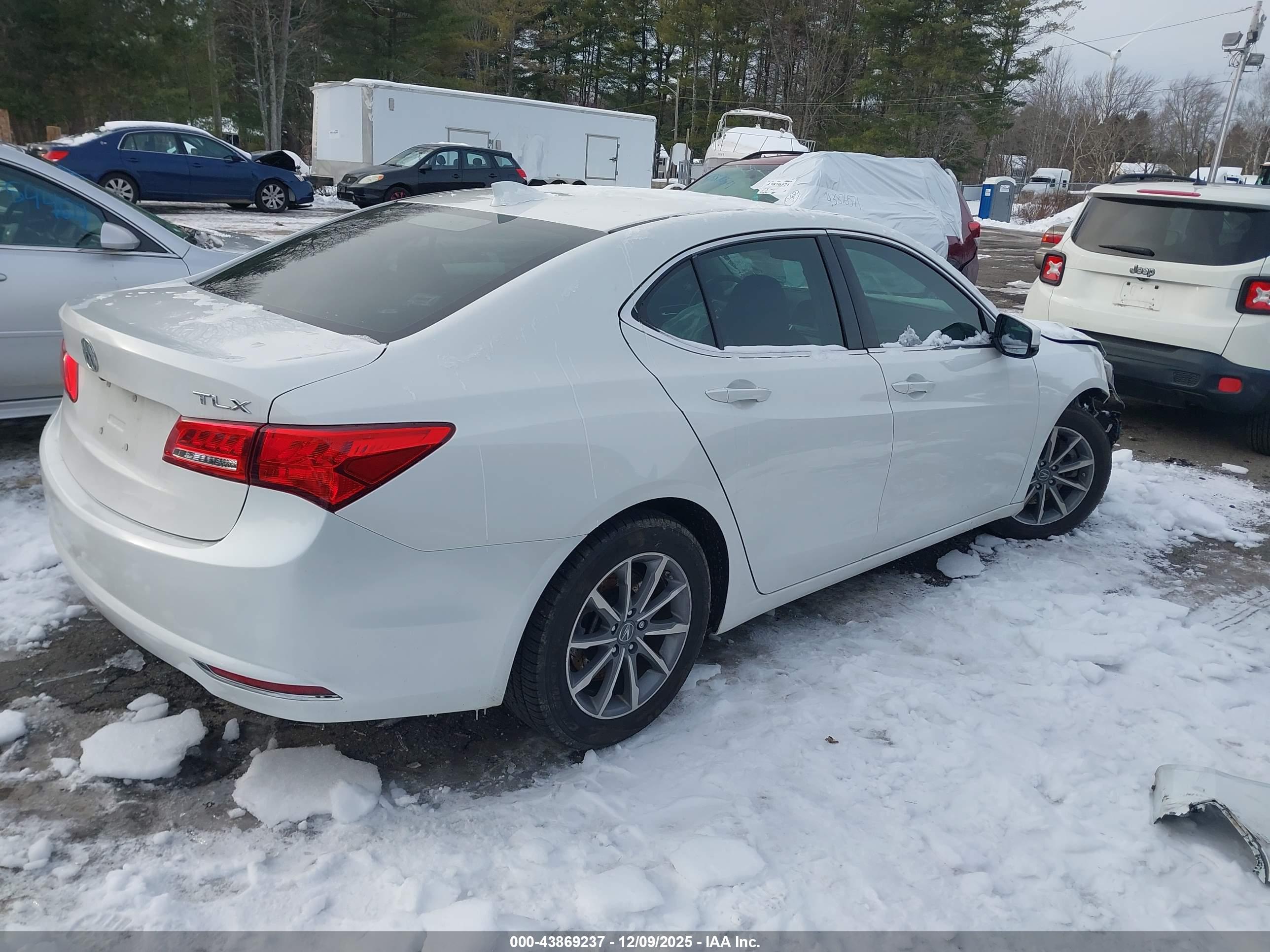 ACURA TLX image 4