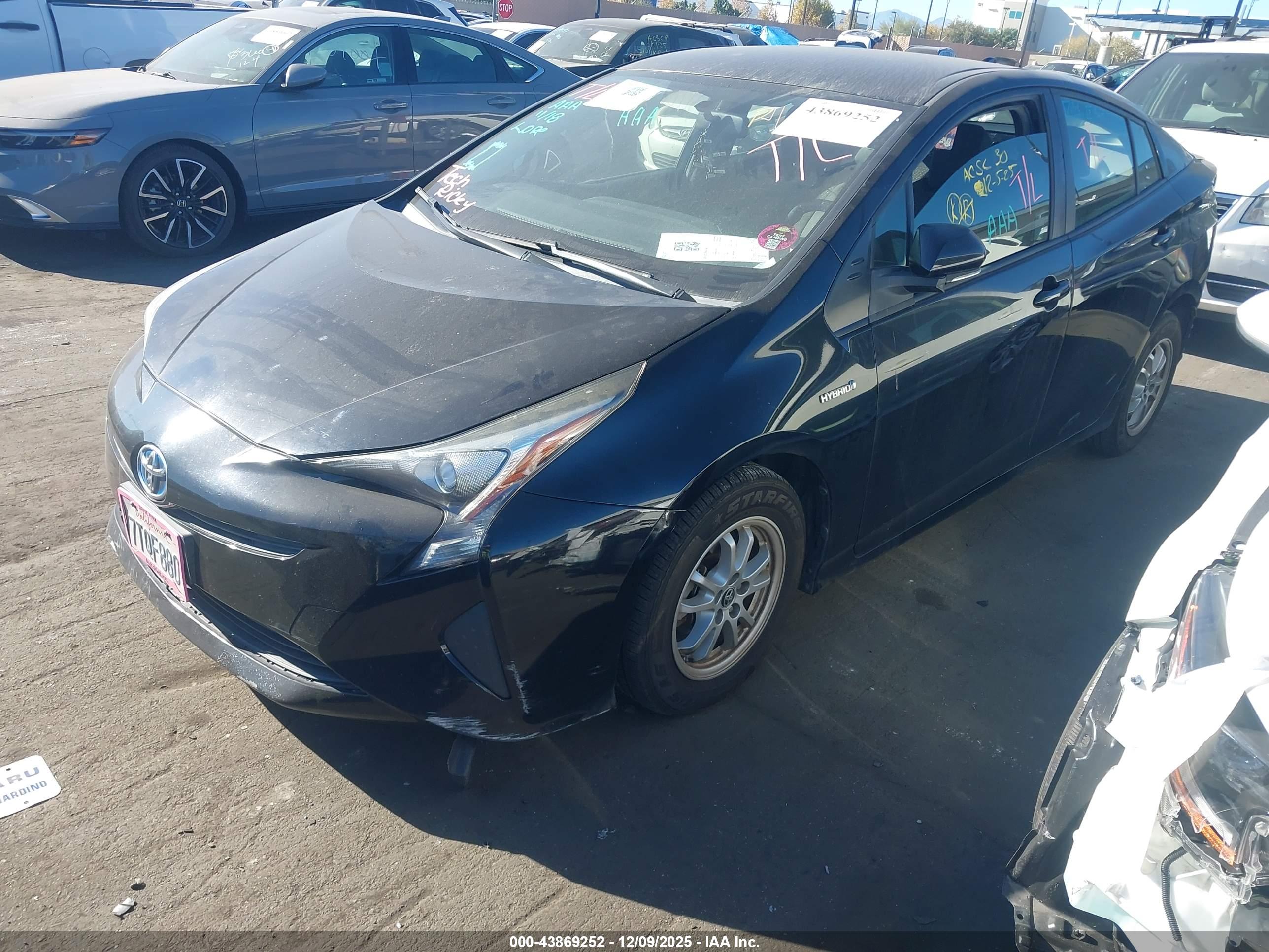 TOYOTA PRIUS image 2