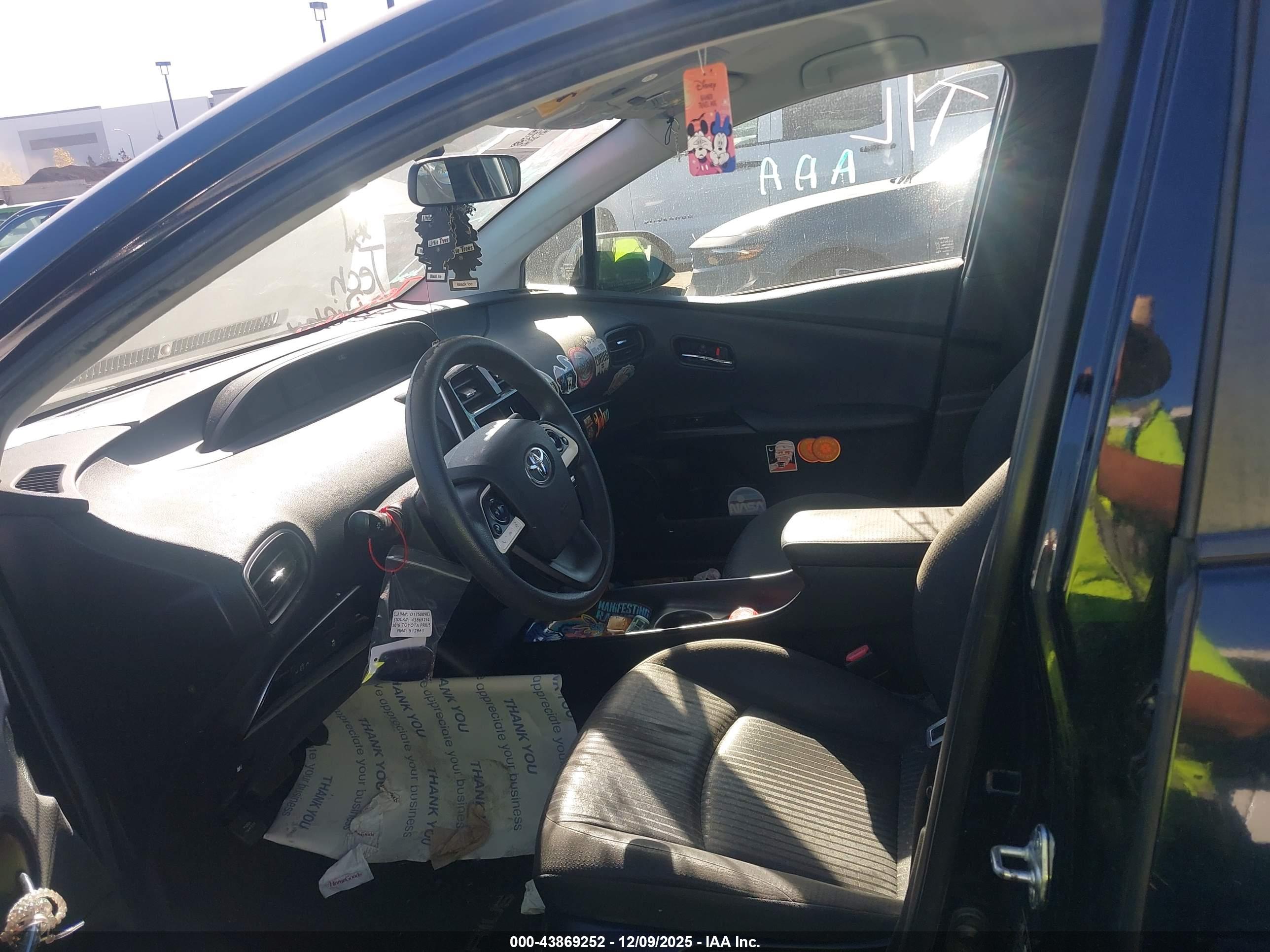 TOYOTA PRIUS image 5