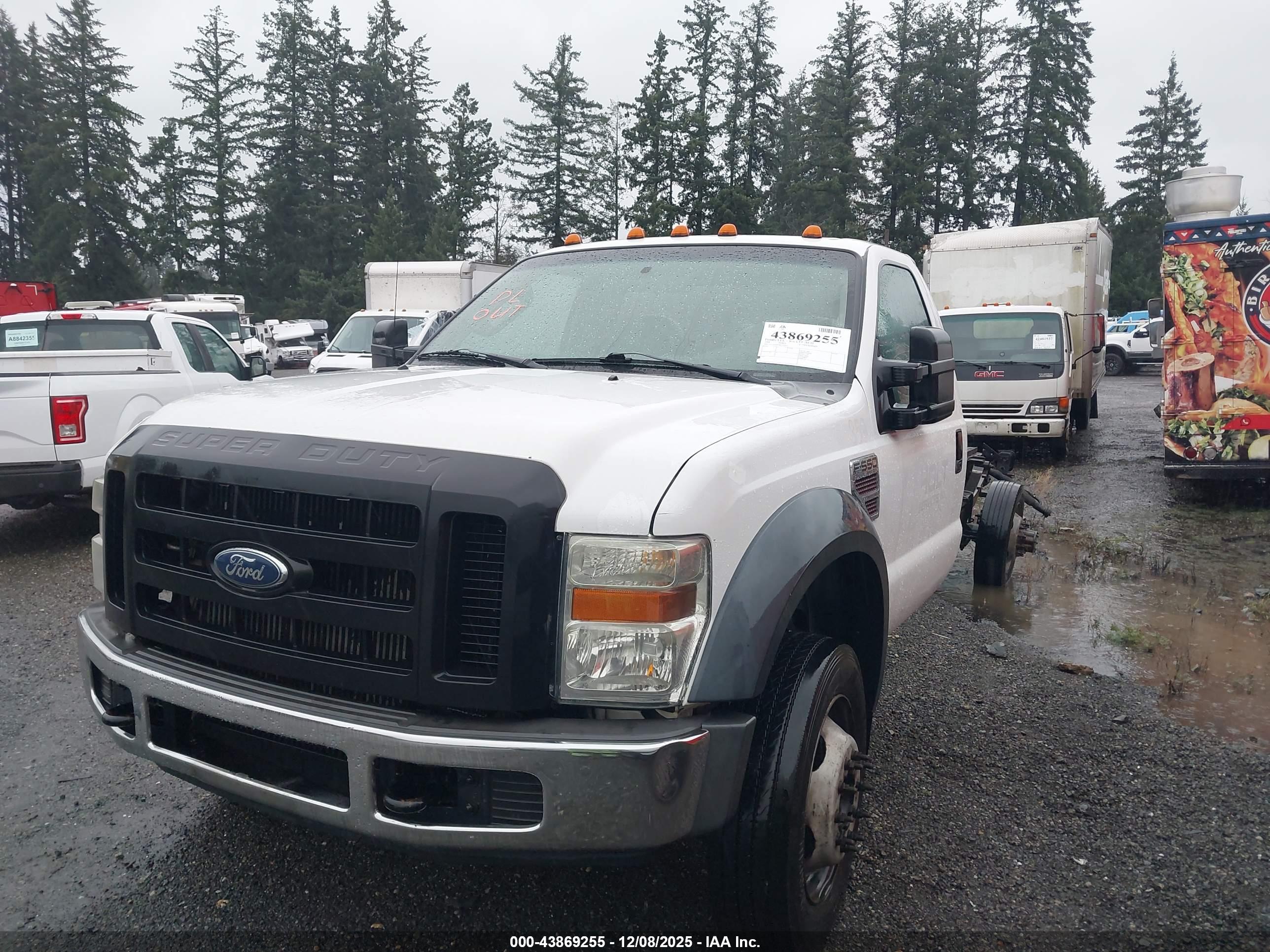 FORD F-550 image 2