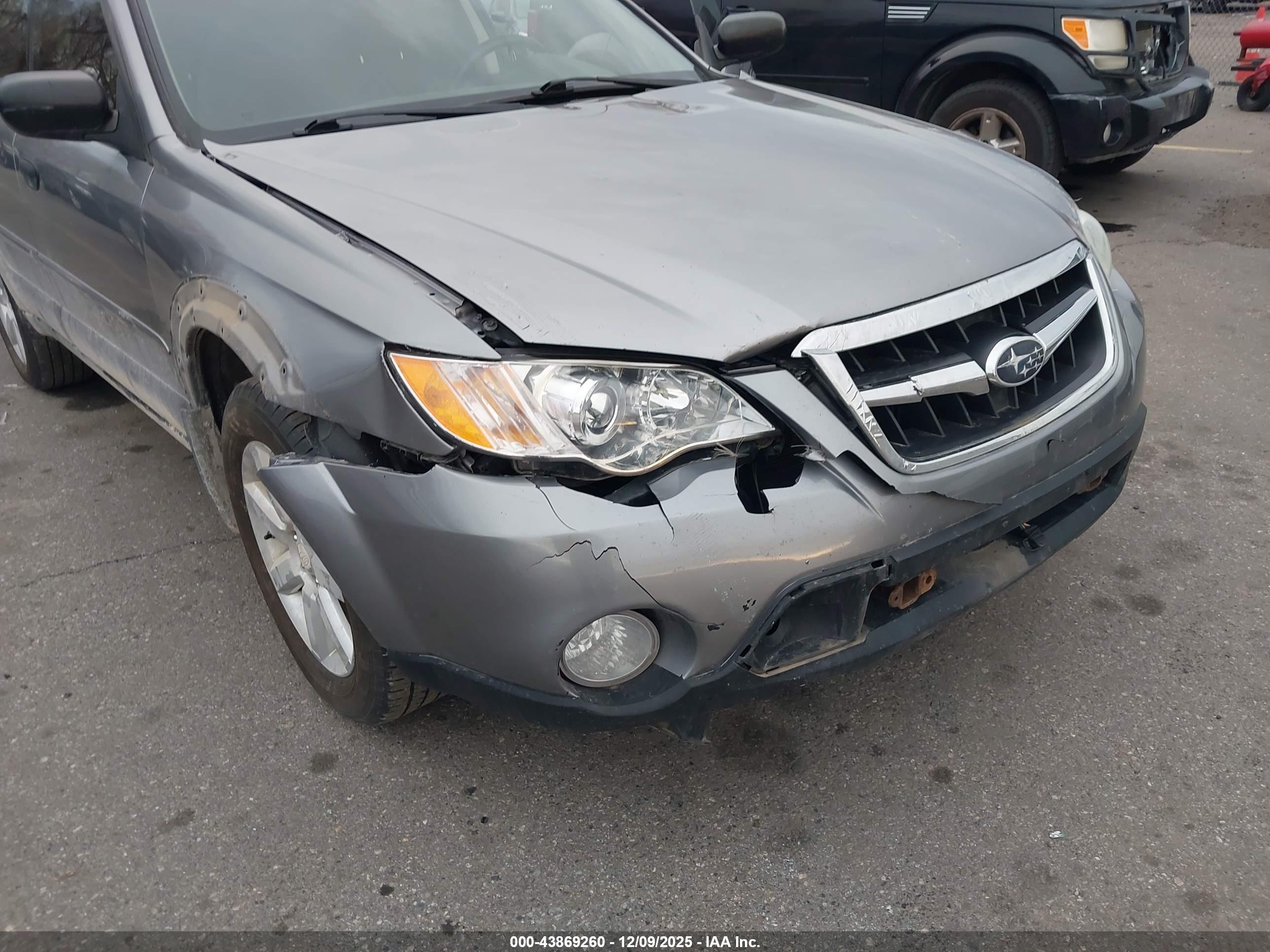 SUBARU OUTBACK image 6