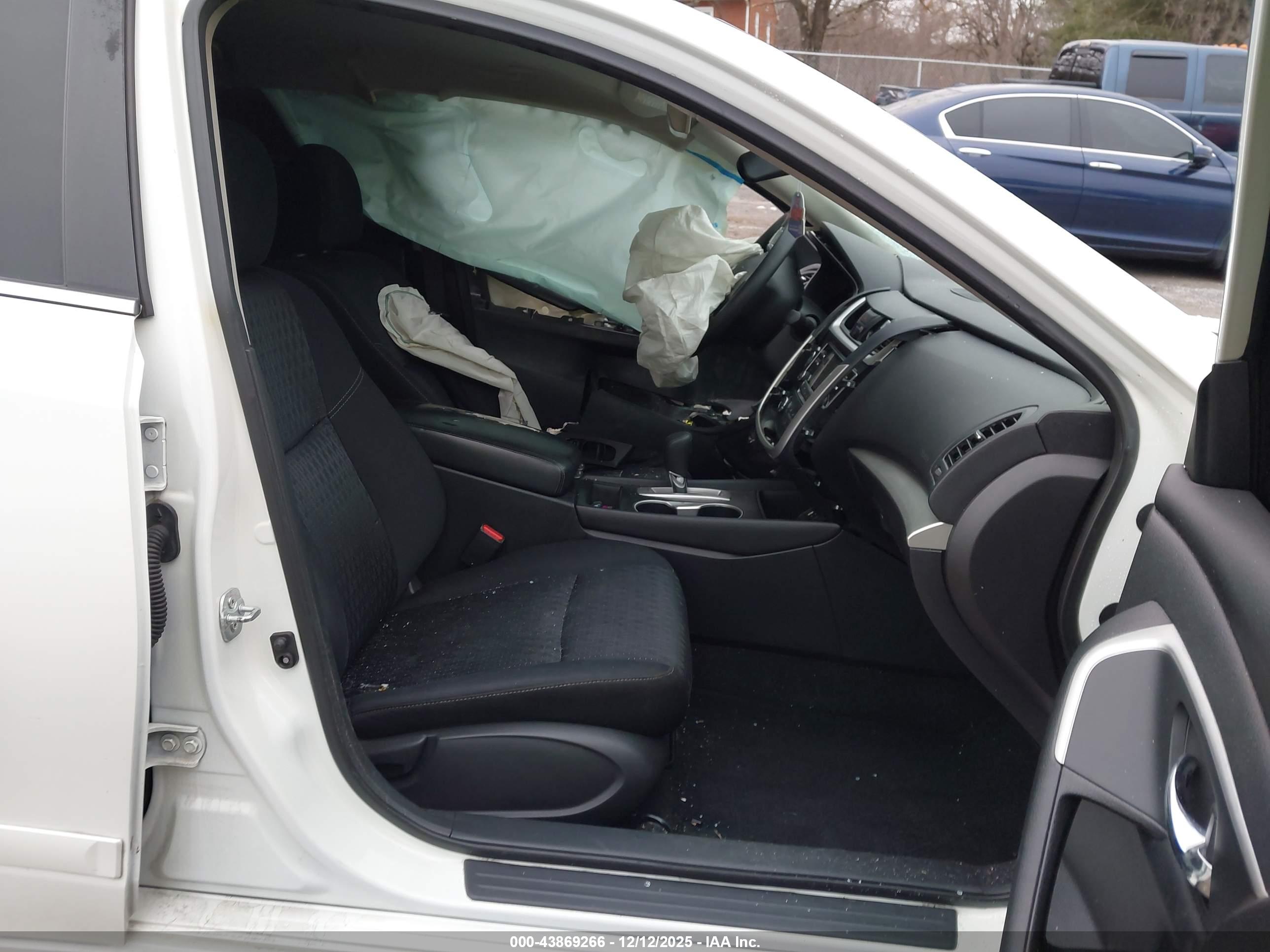 NISSAN ALTIMA image 5