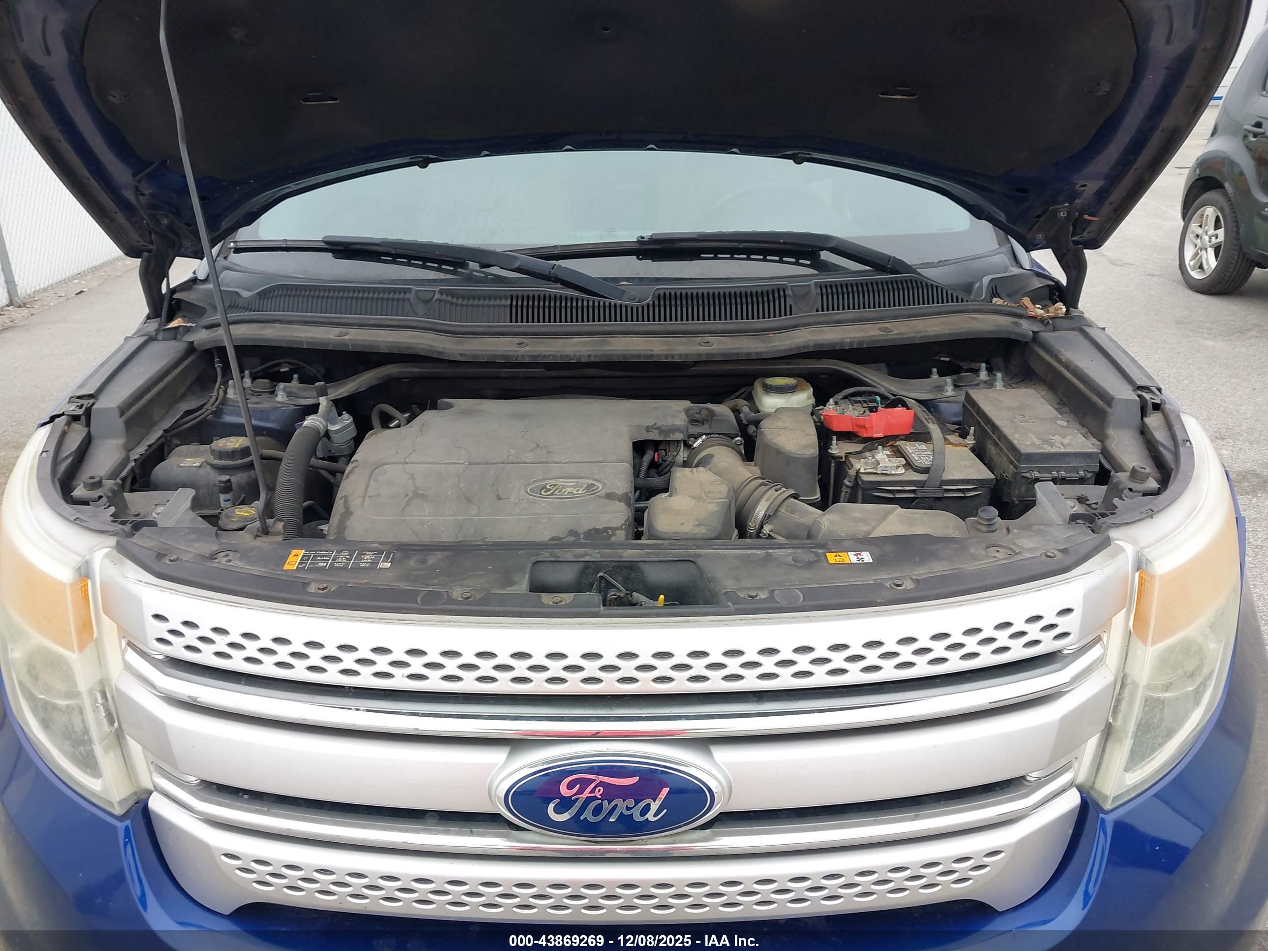 FORD EXPLORER image 10