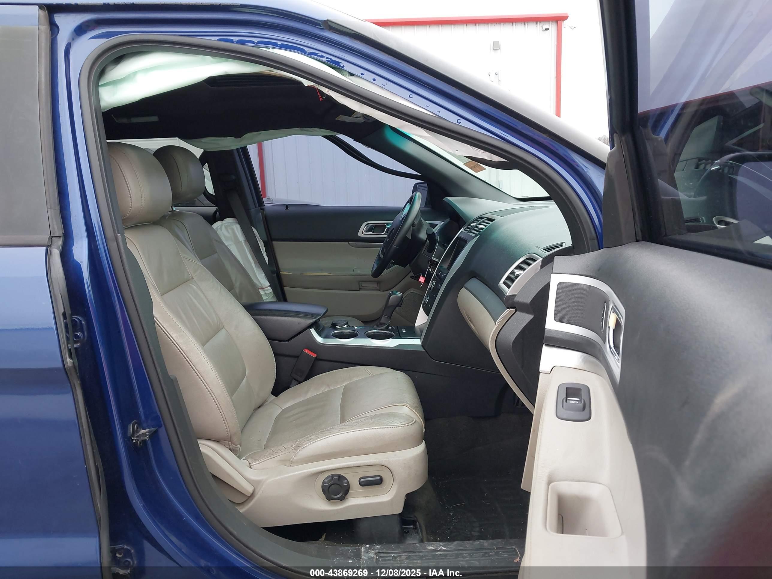 FORD EXPLORER image 5