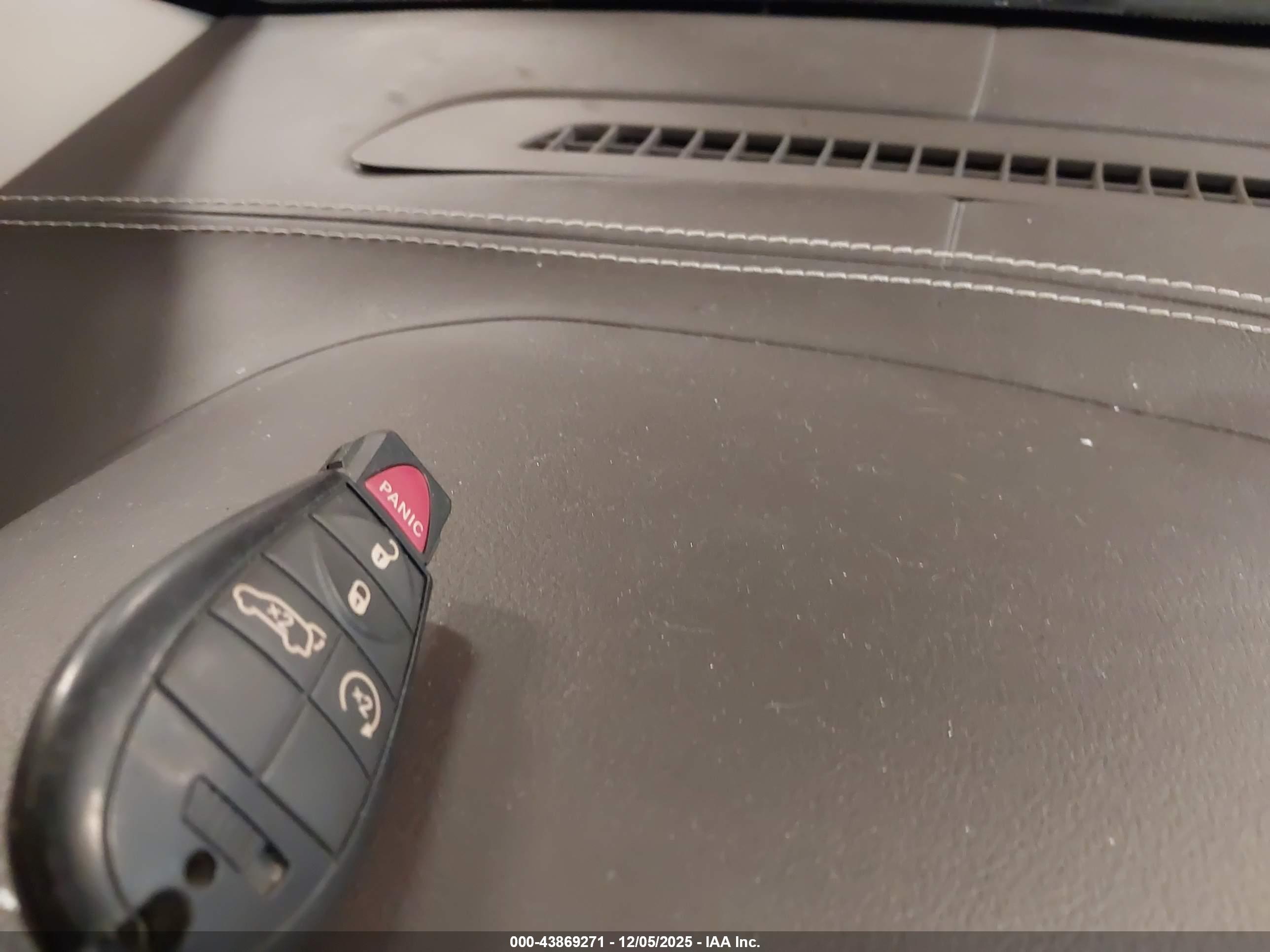 JEEP GRAND image 11
