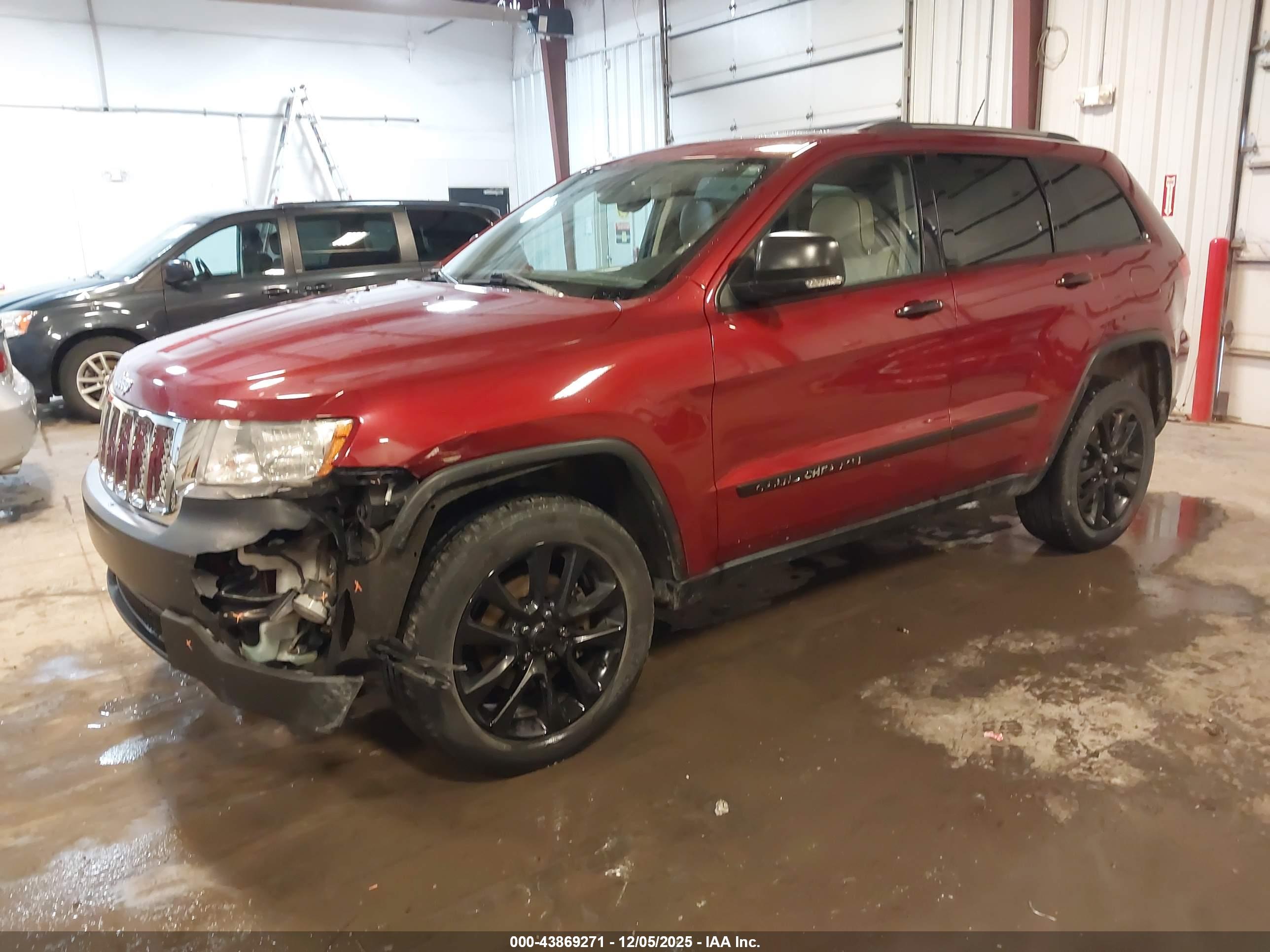 JEEP GRAND image 2