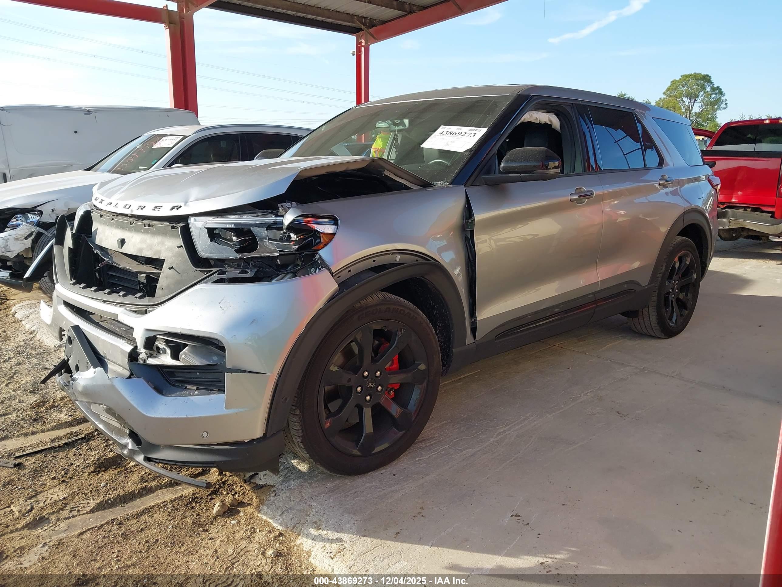FORD EXPLORER image 2