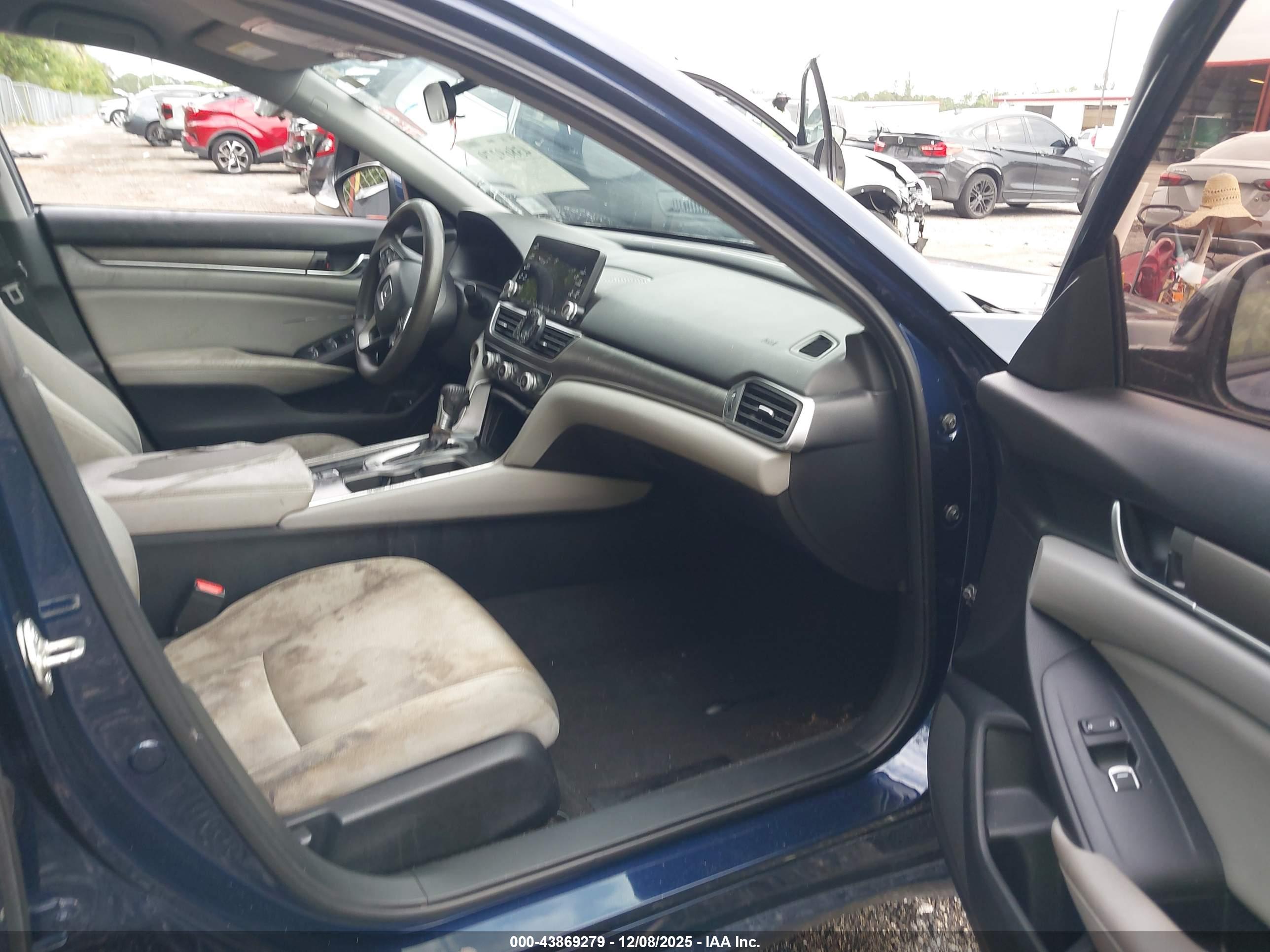 HONDA ACCORD image 5
