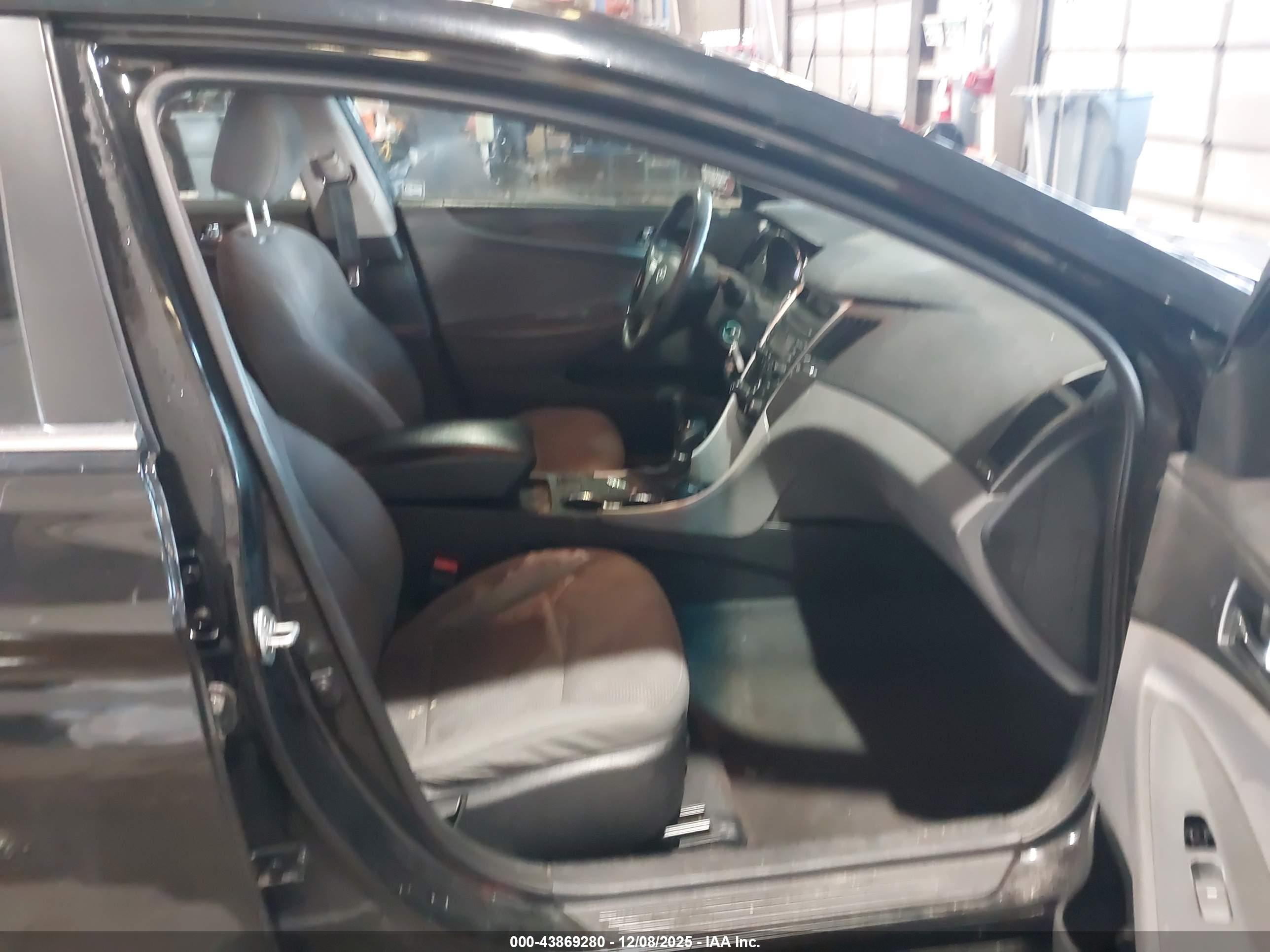 HYUNDAI SONATA image 5