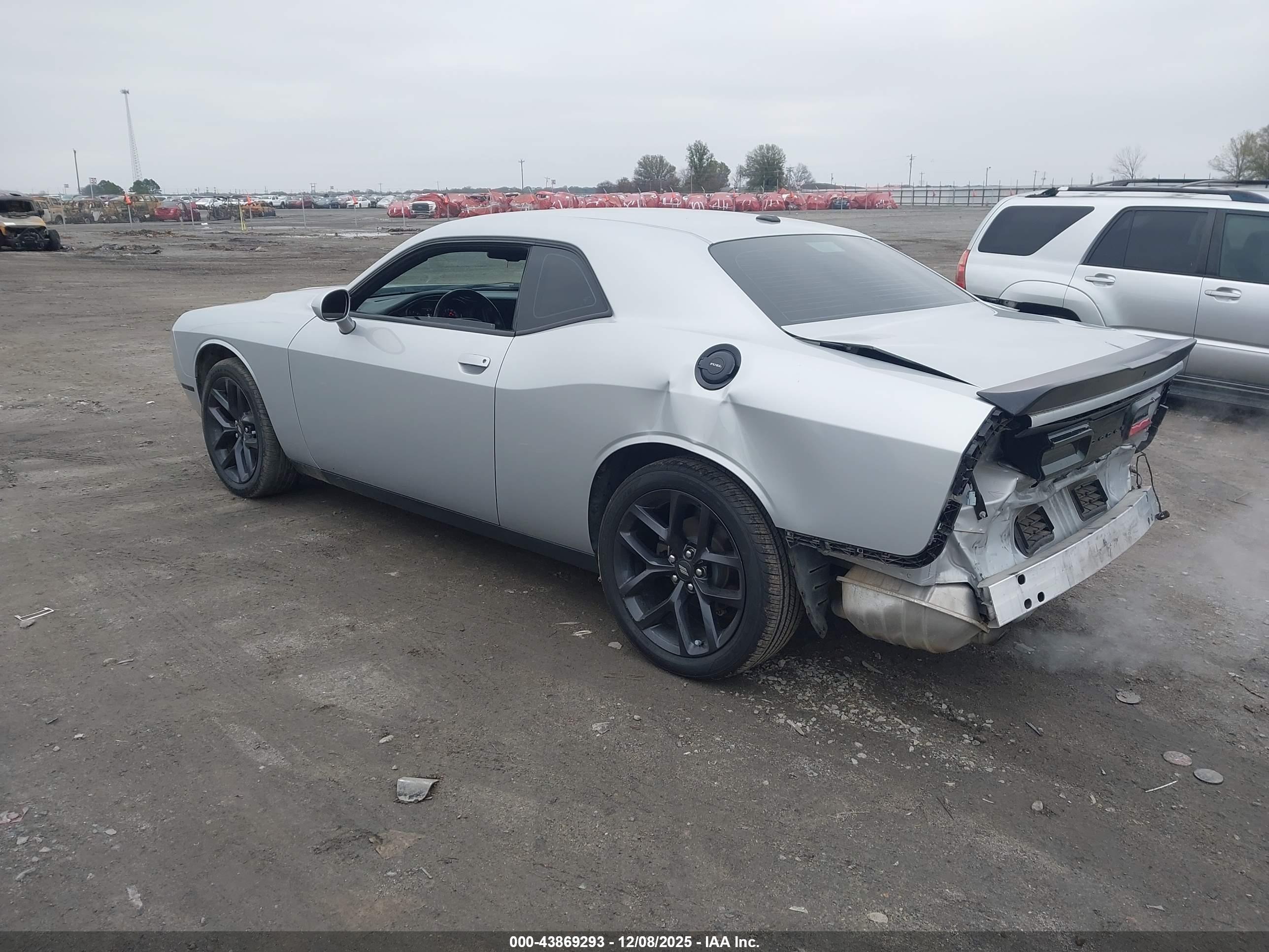DODGE CHALLENGER image 3