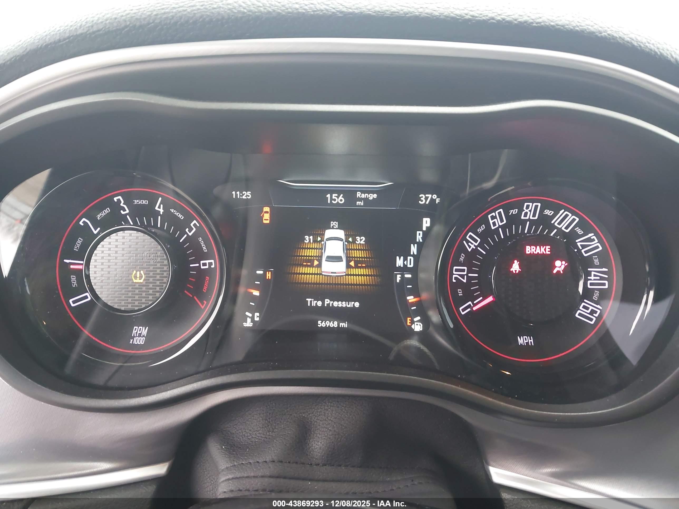 DODGE CHALLENGER image 7