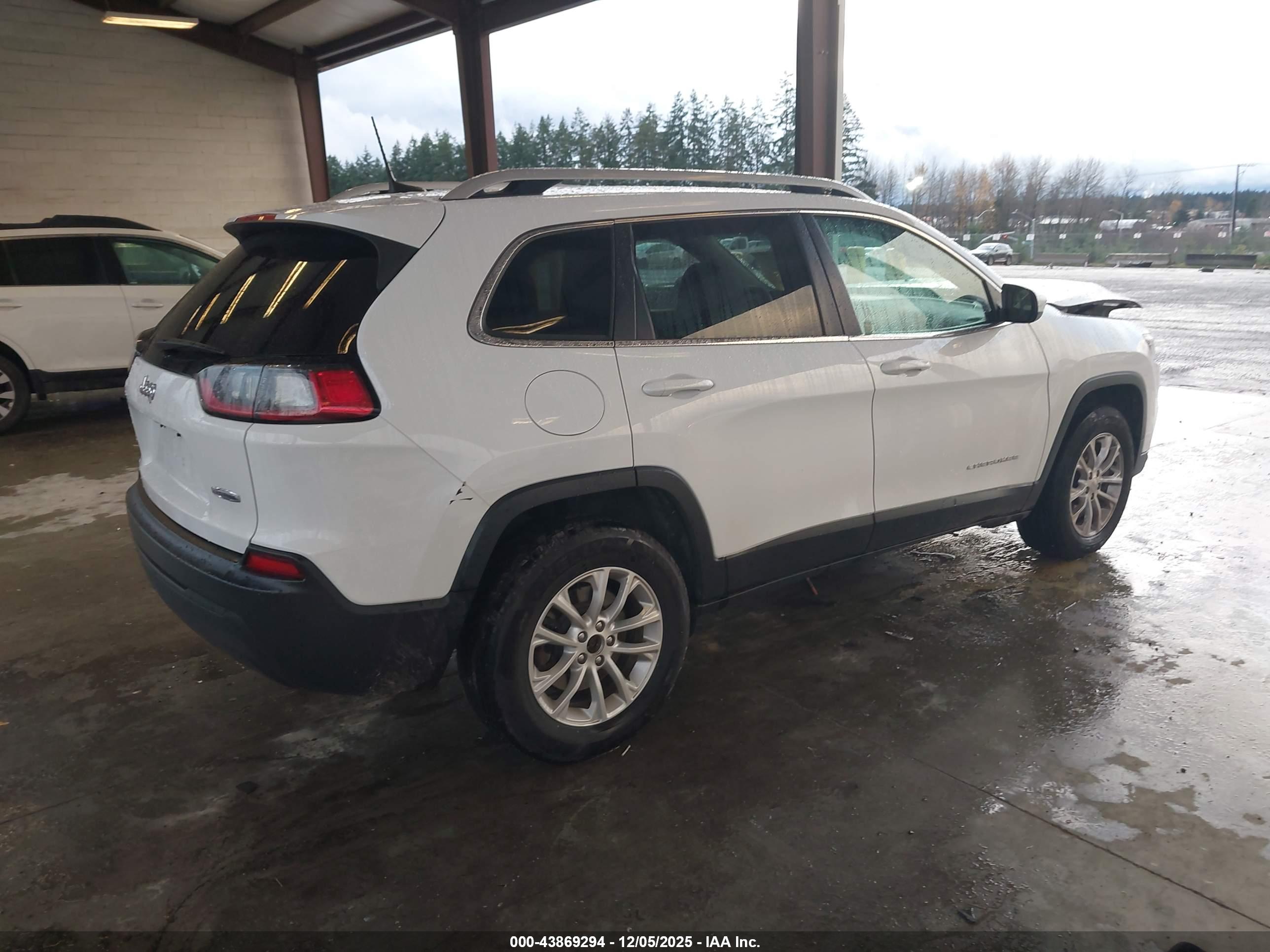 JEEP CHEROKEE image 4