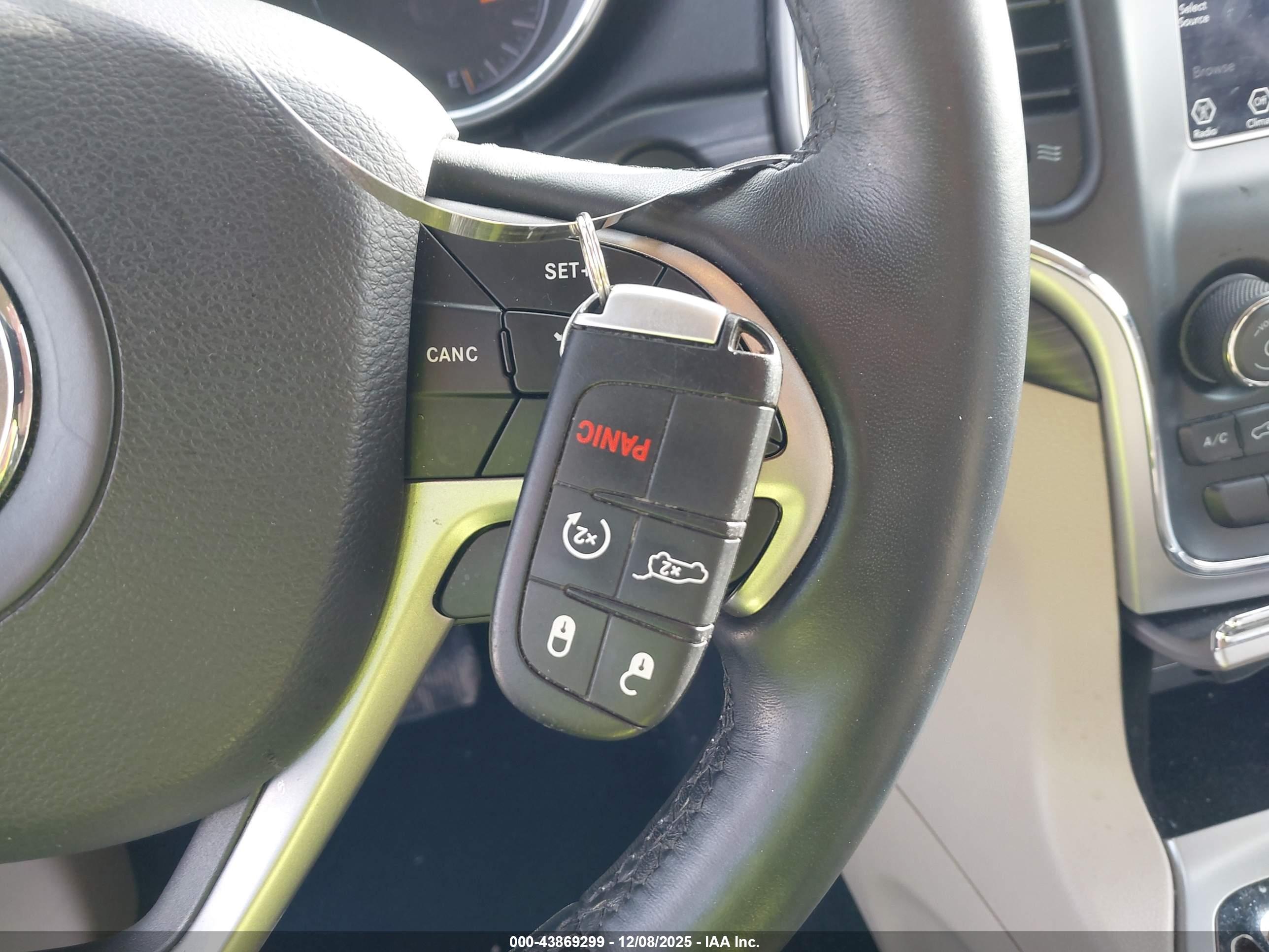 JEEP GRAND image 11