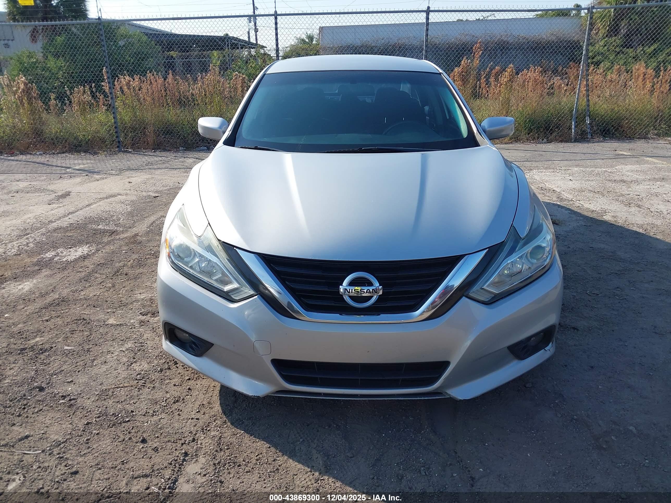 NISSAN ALTIMA image 6