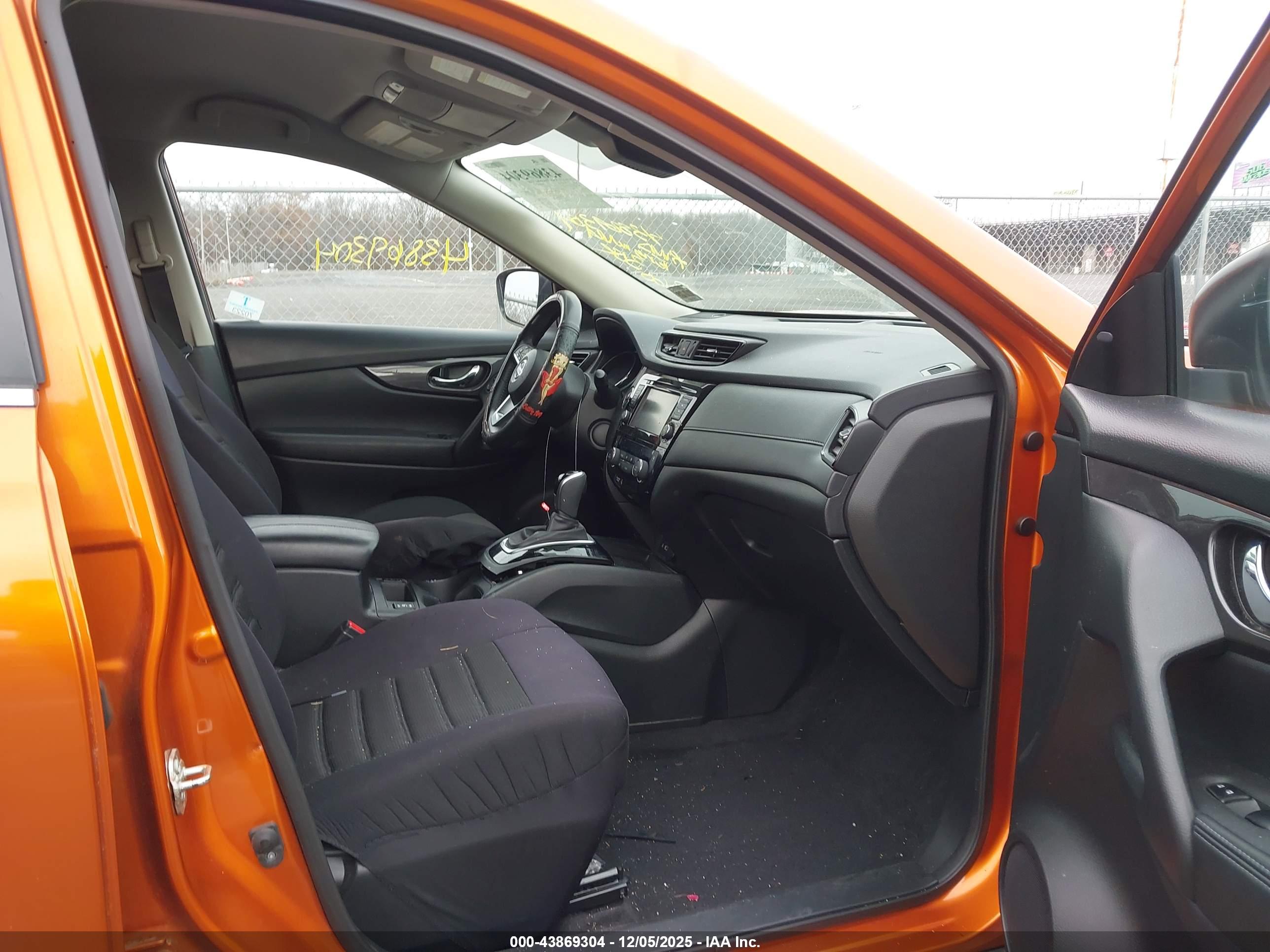 NISSAN ROGUE image 5