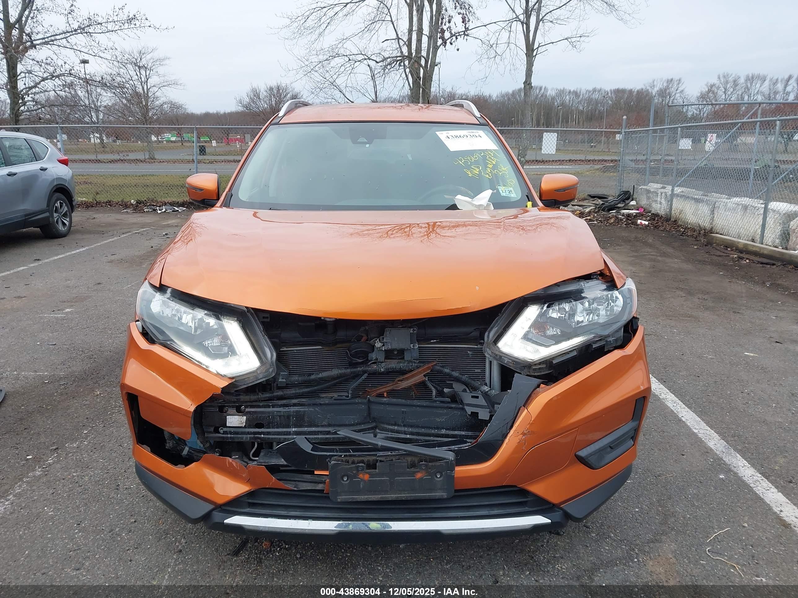 NISSAN ROGUE image 6