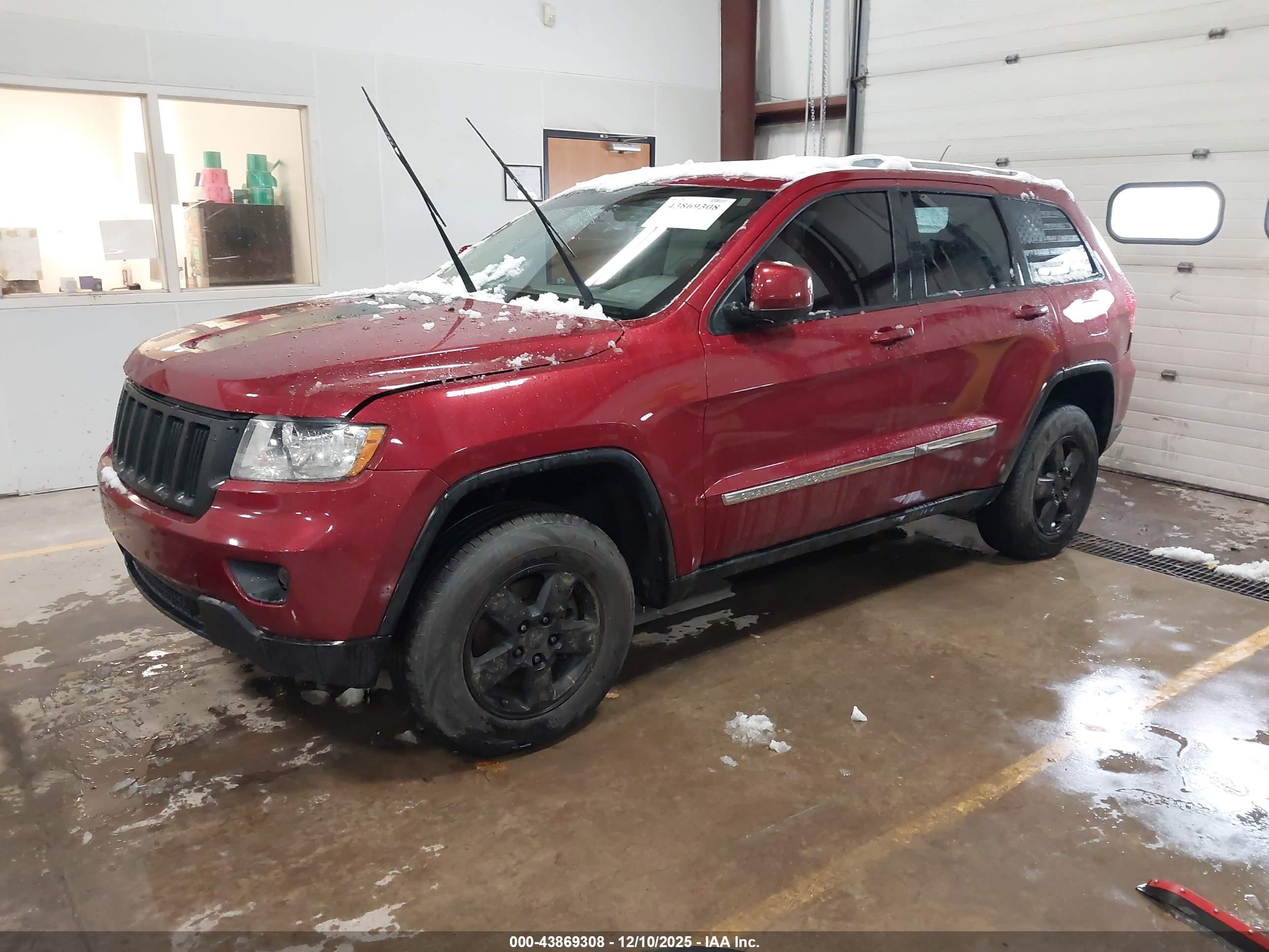 JEEP GRAND image 2