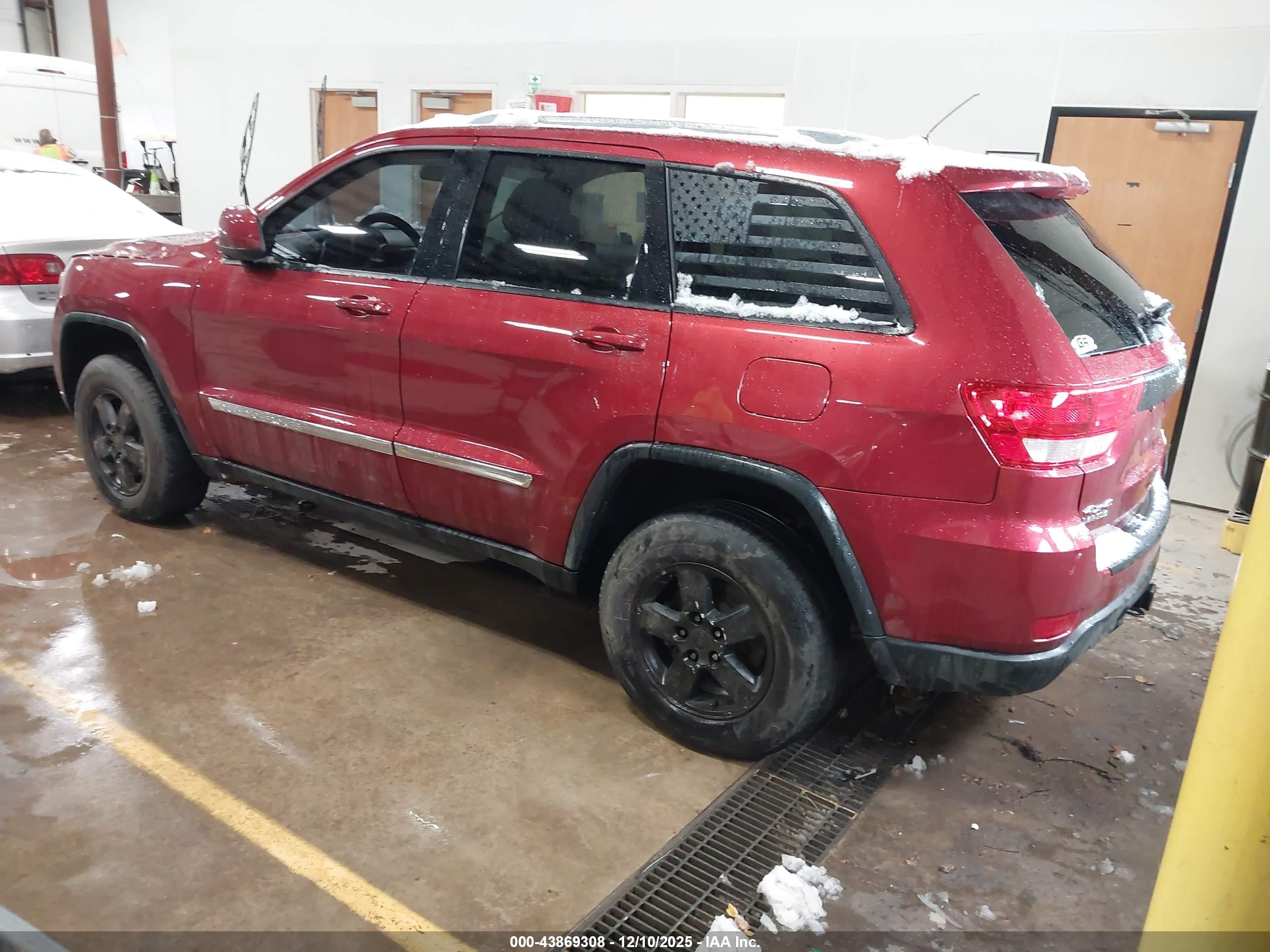 JEEP GRAND image 3