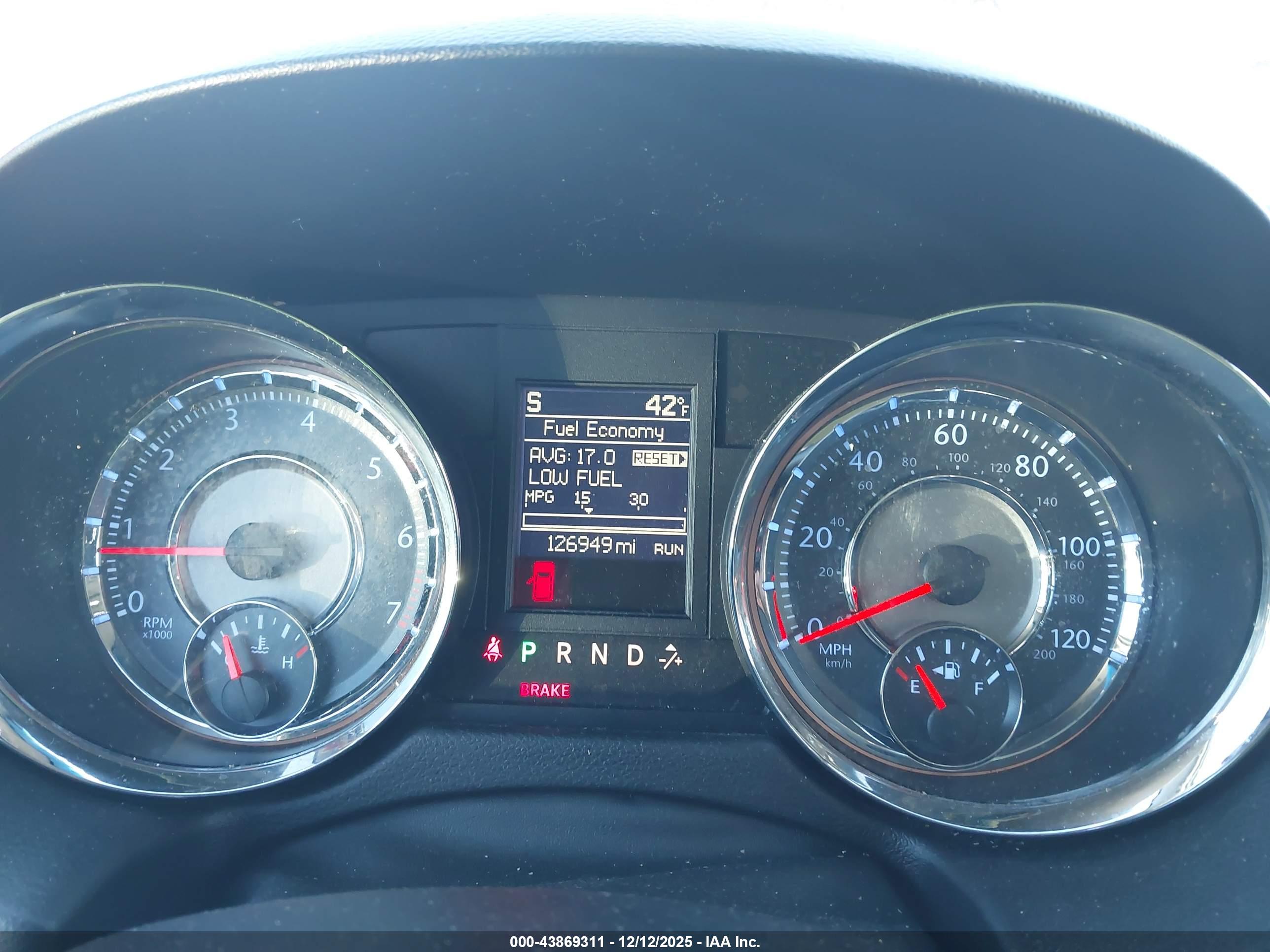 CHRYSLER TOWN image 7