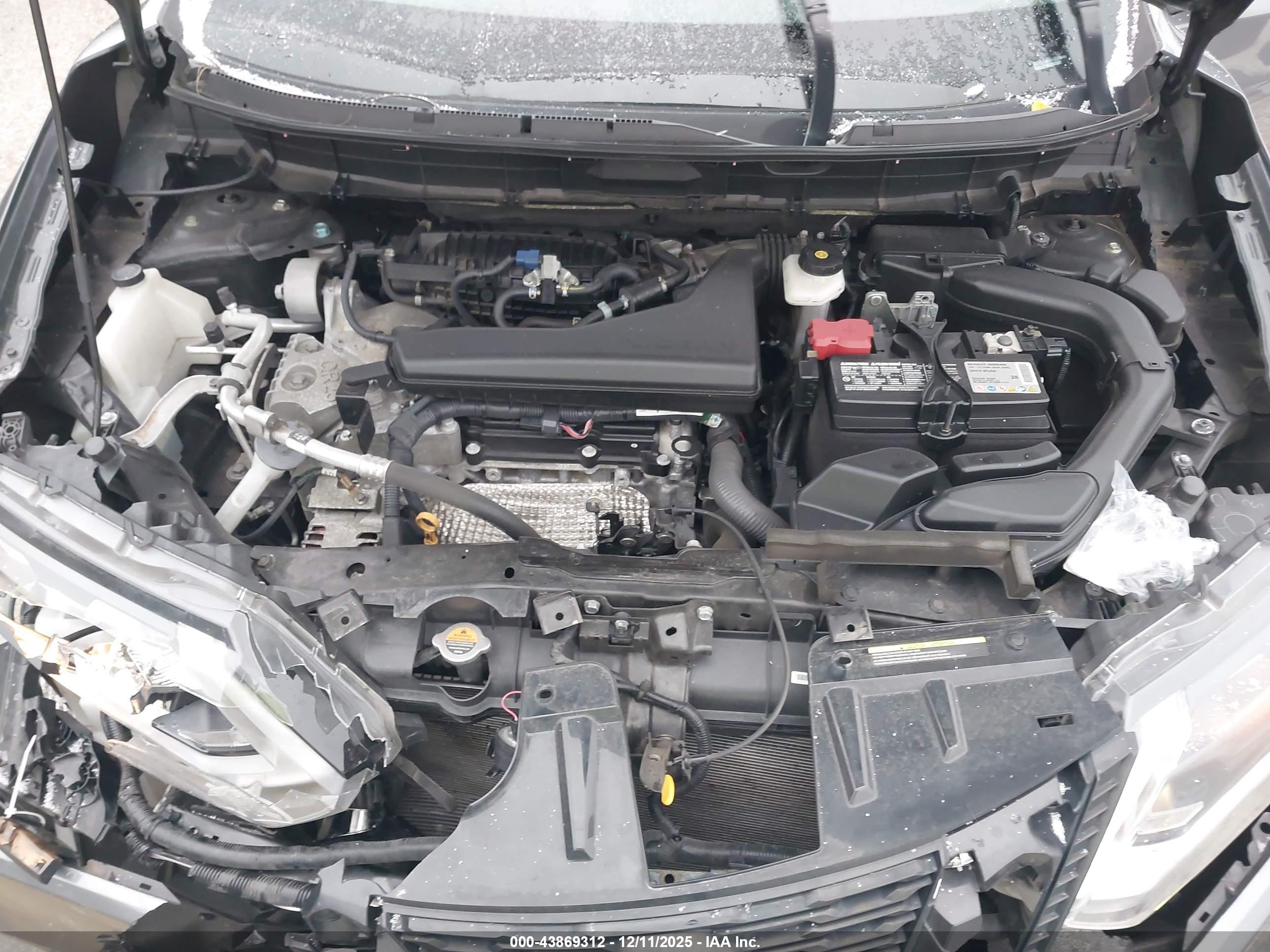 NISSAN ROGUE image 10