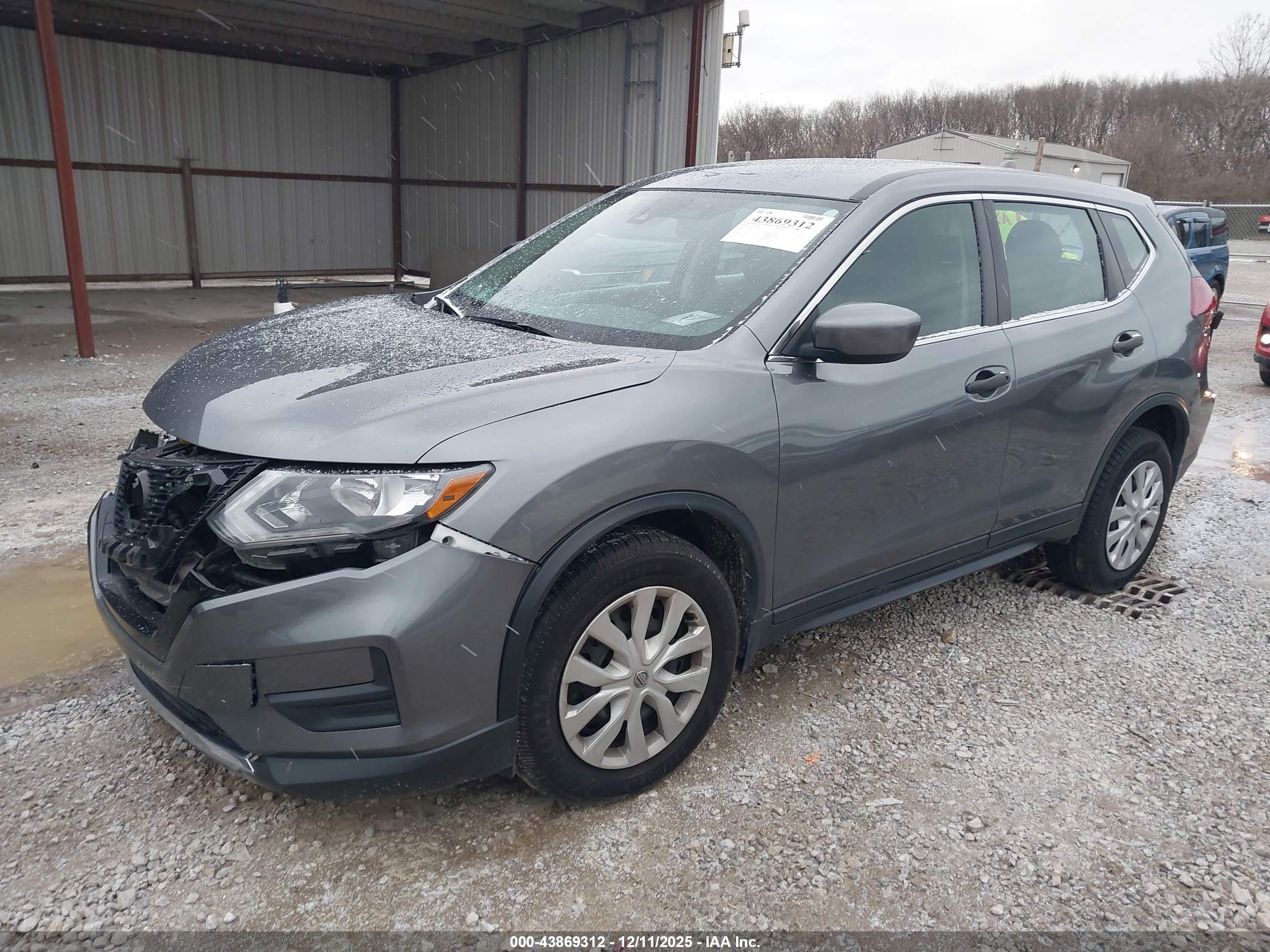 NISSAN ROGUE image 2