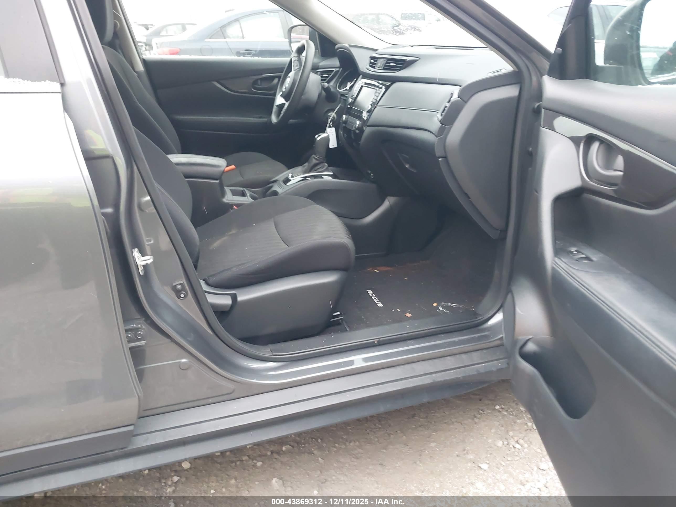 NISSAN ROGUE image 5