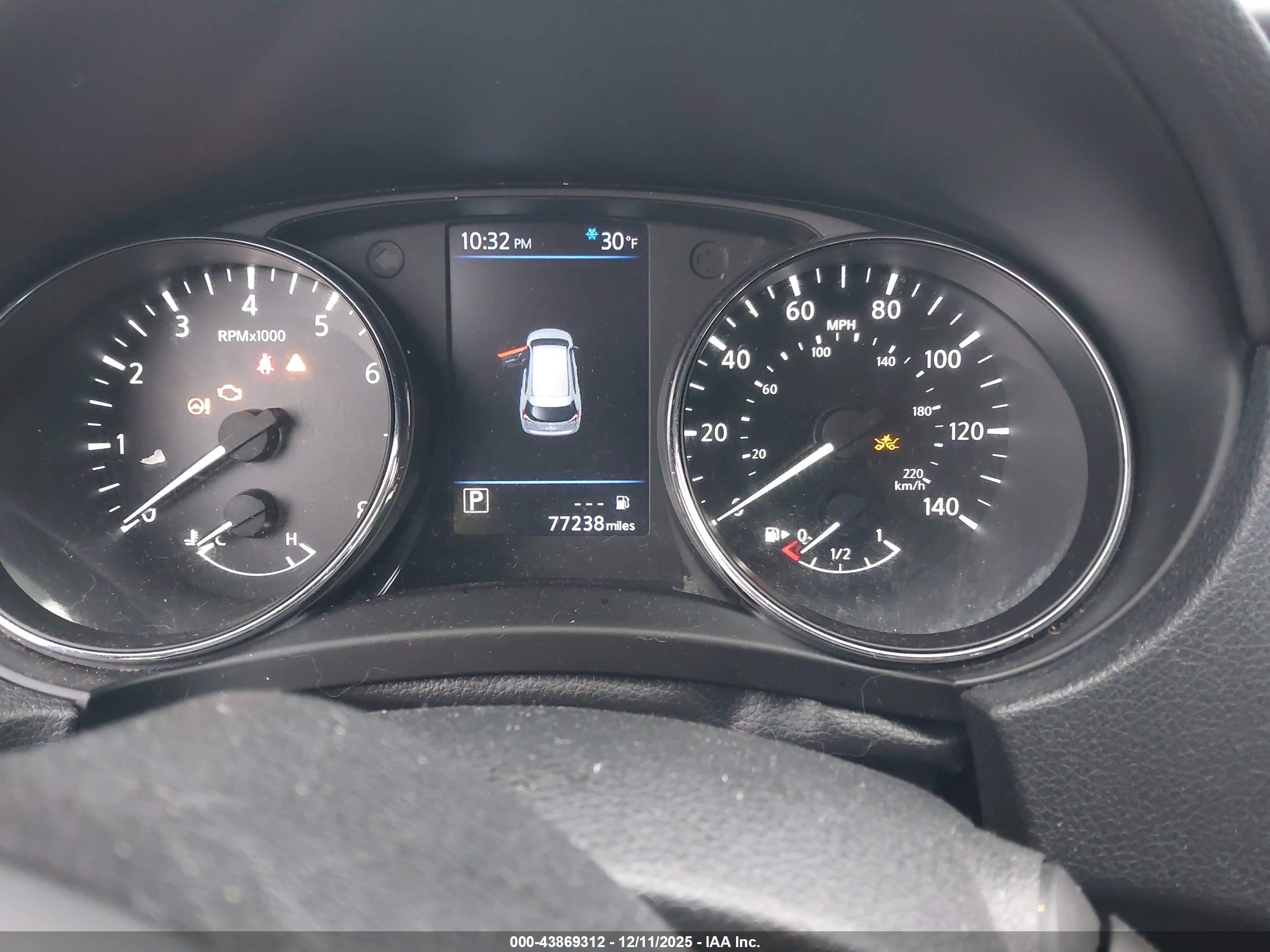 NISSAN ROGUE image 7