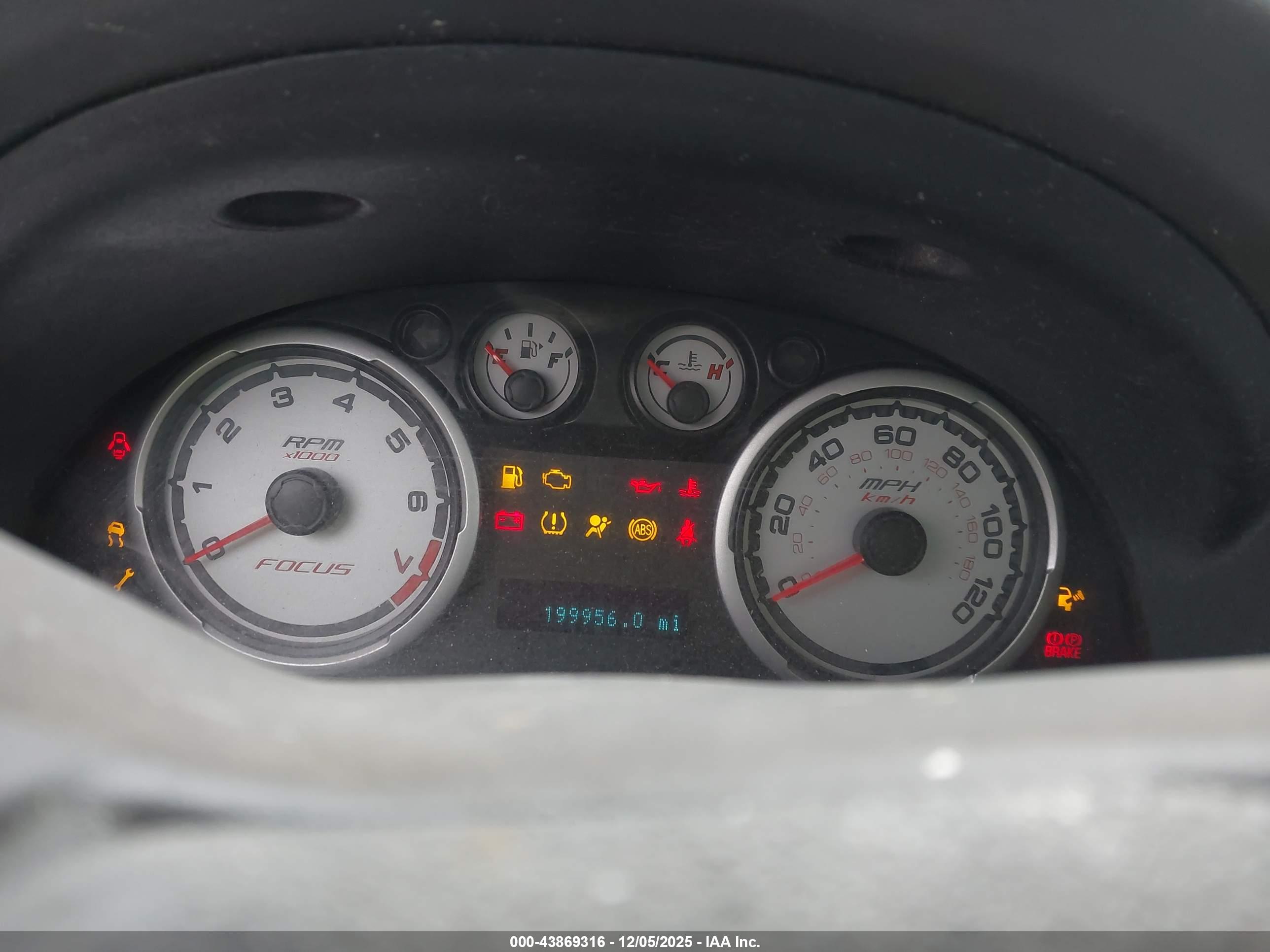 FORD FOCUS image 7
