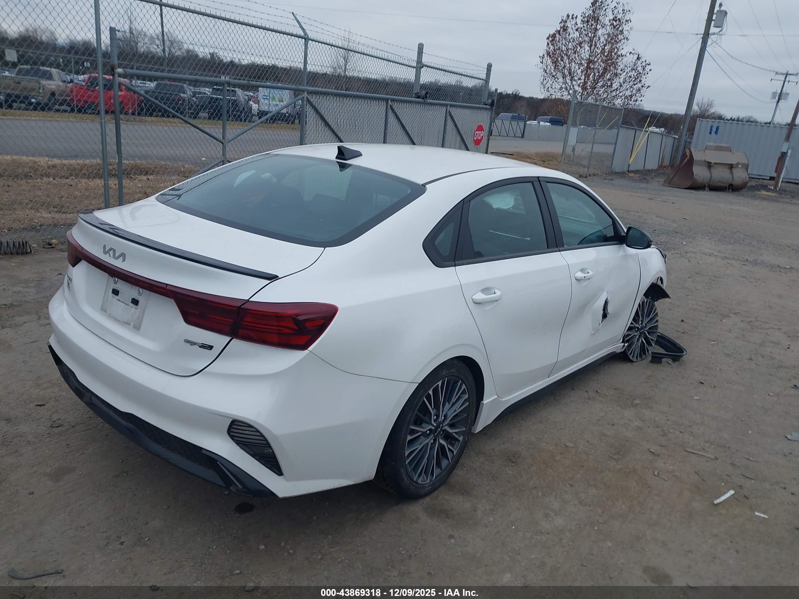 KIA FORTE image 4