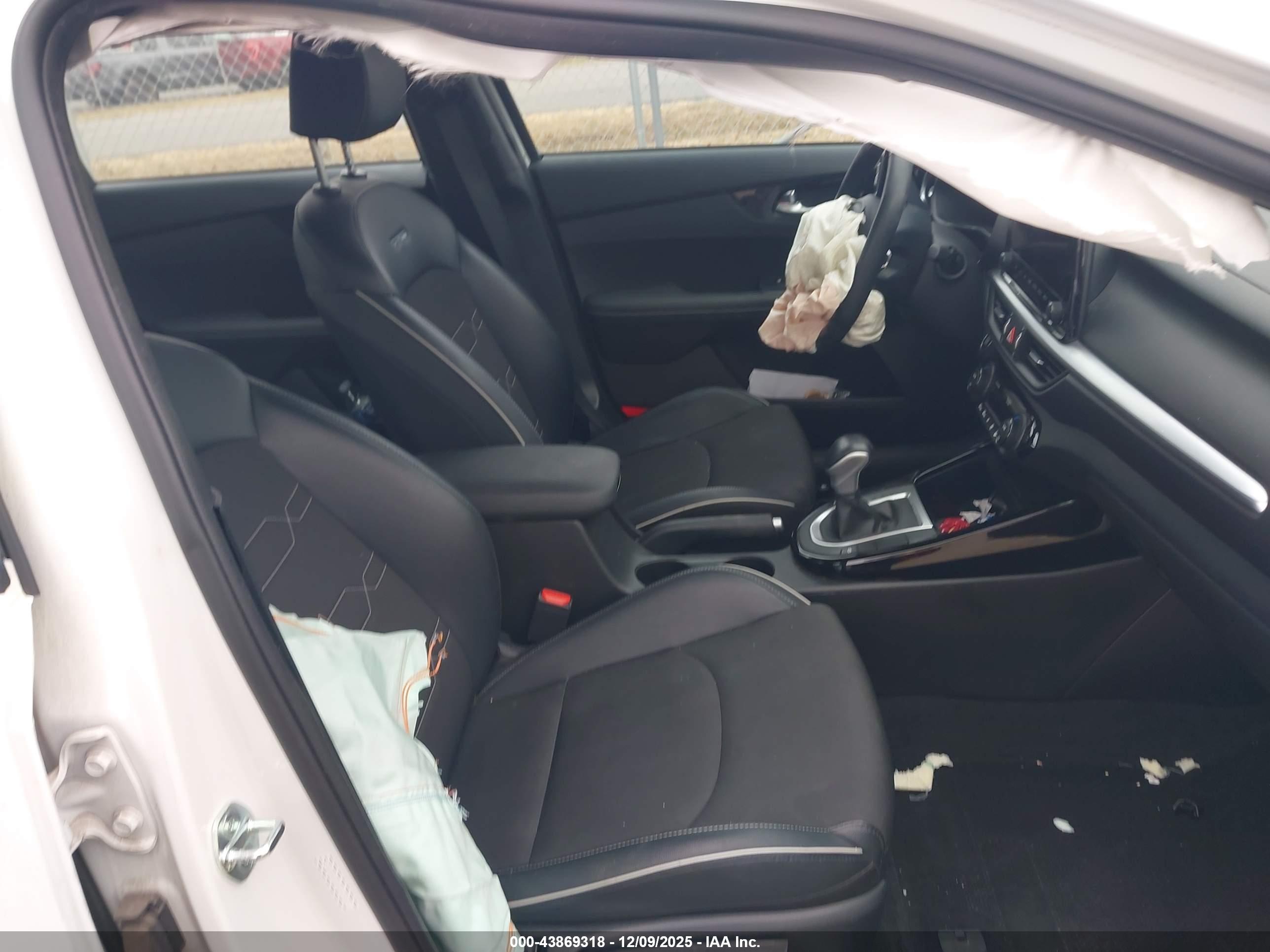 KIA FORTE image 5