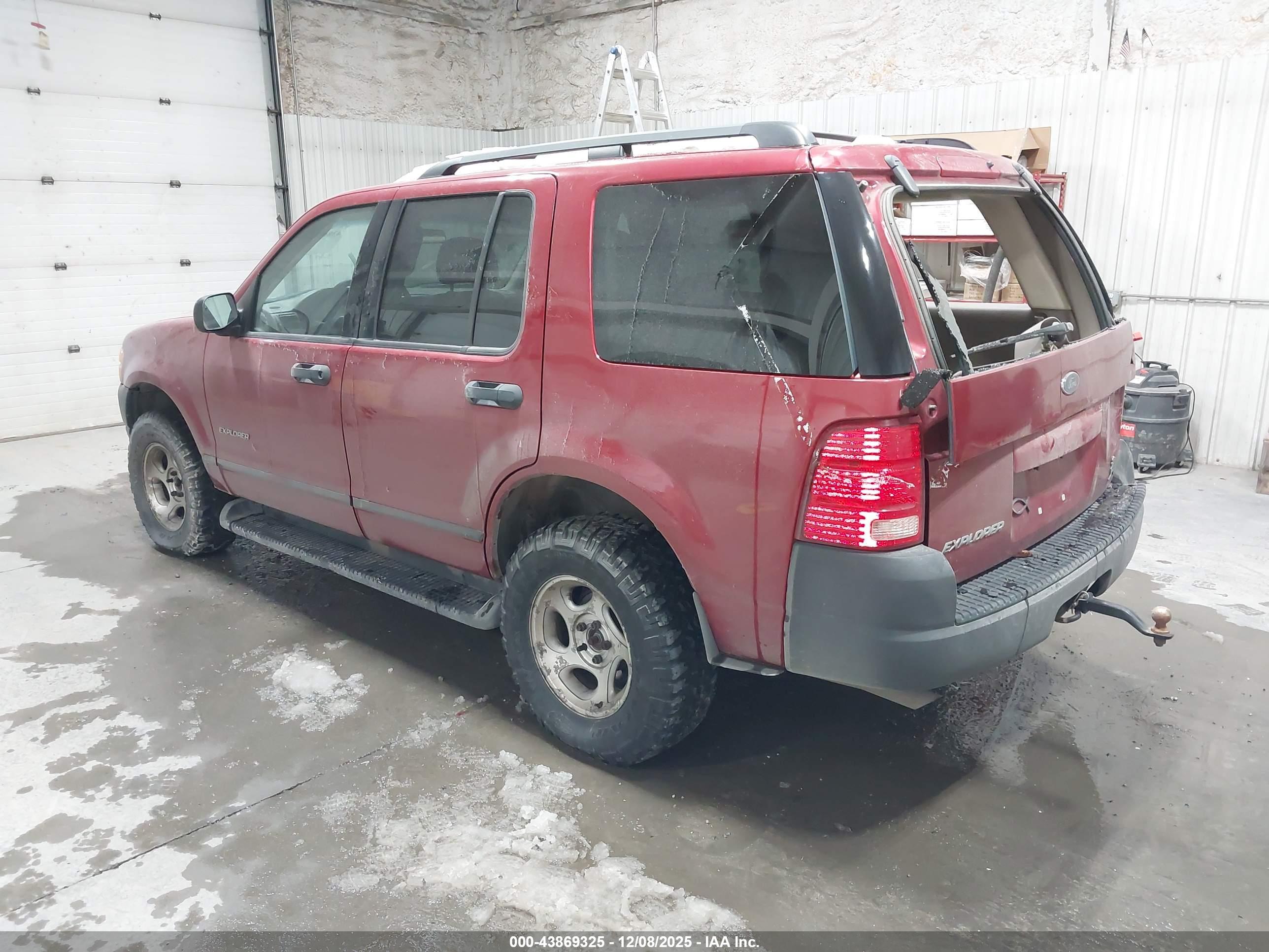FORD EXPLORER image 3