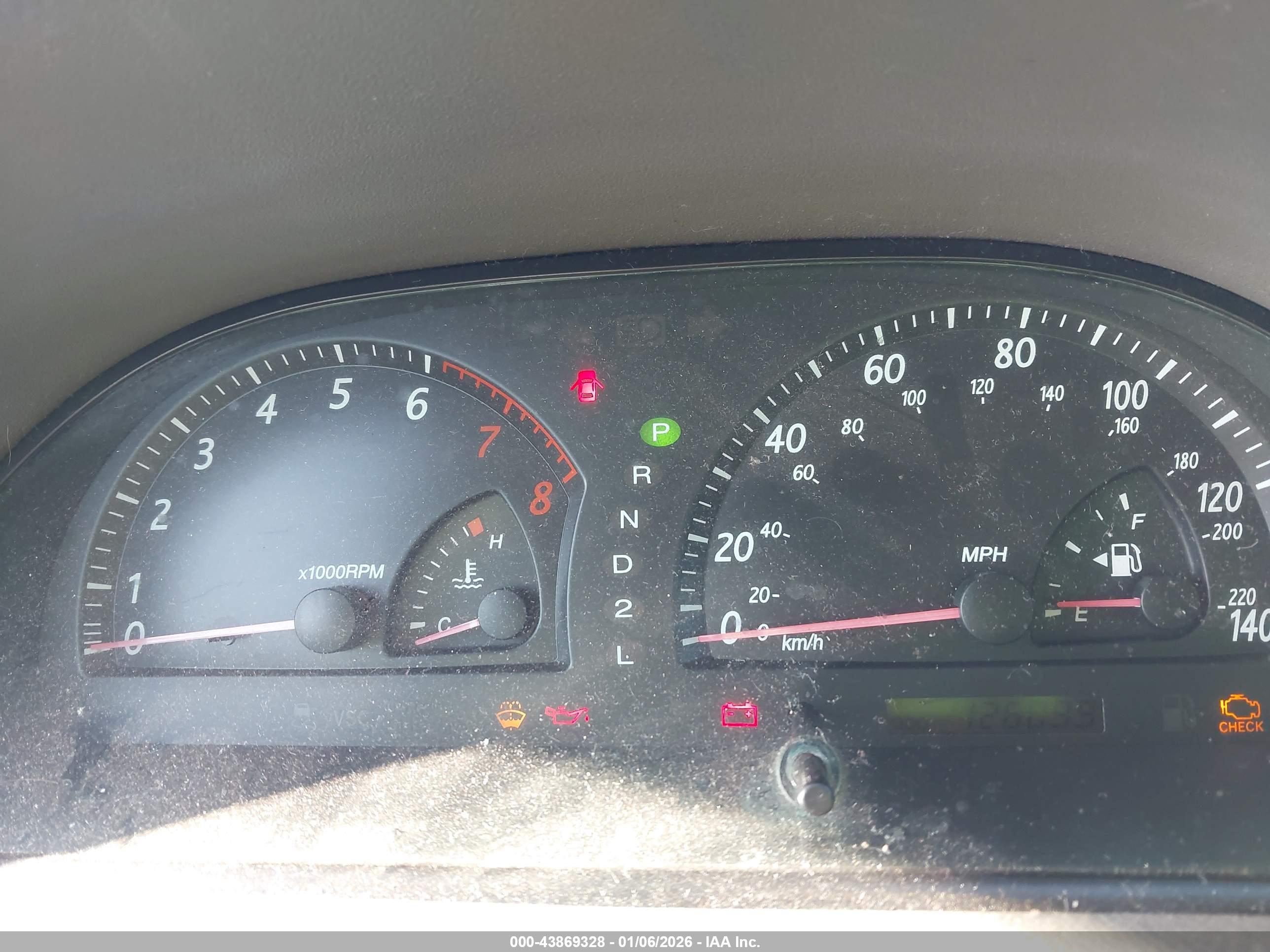 TOYOTA CAMRY image 7