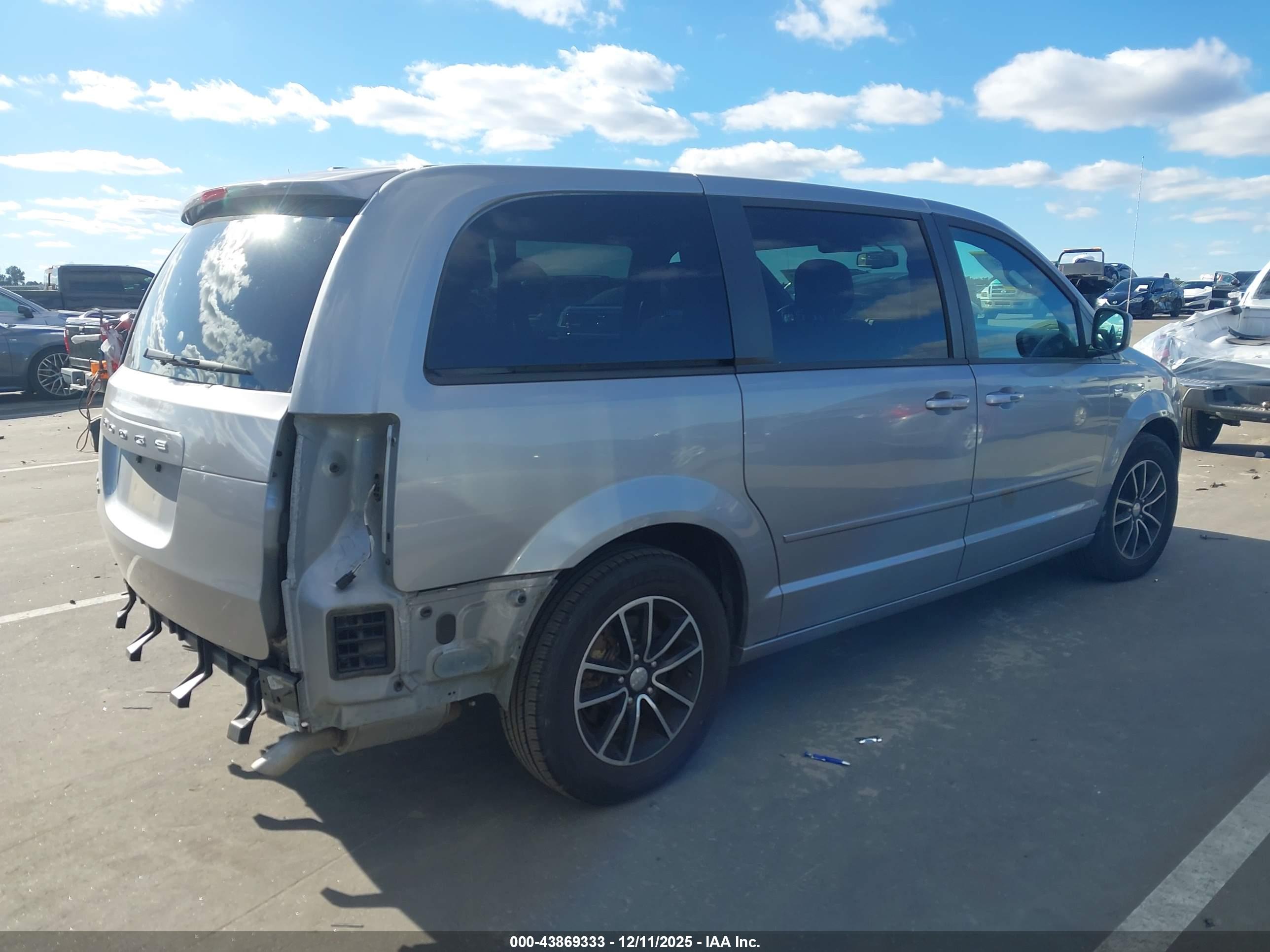 DODGE GRAND image 4
