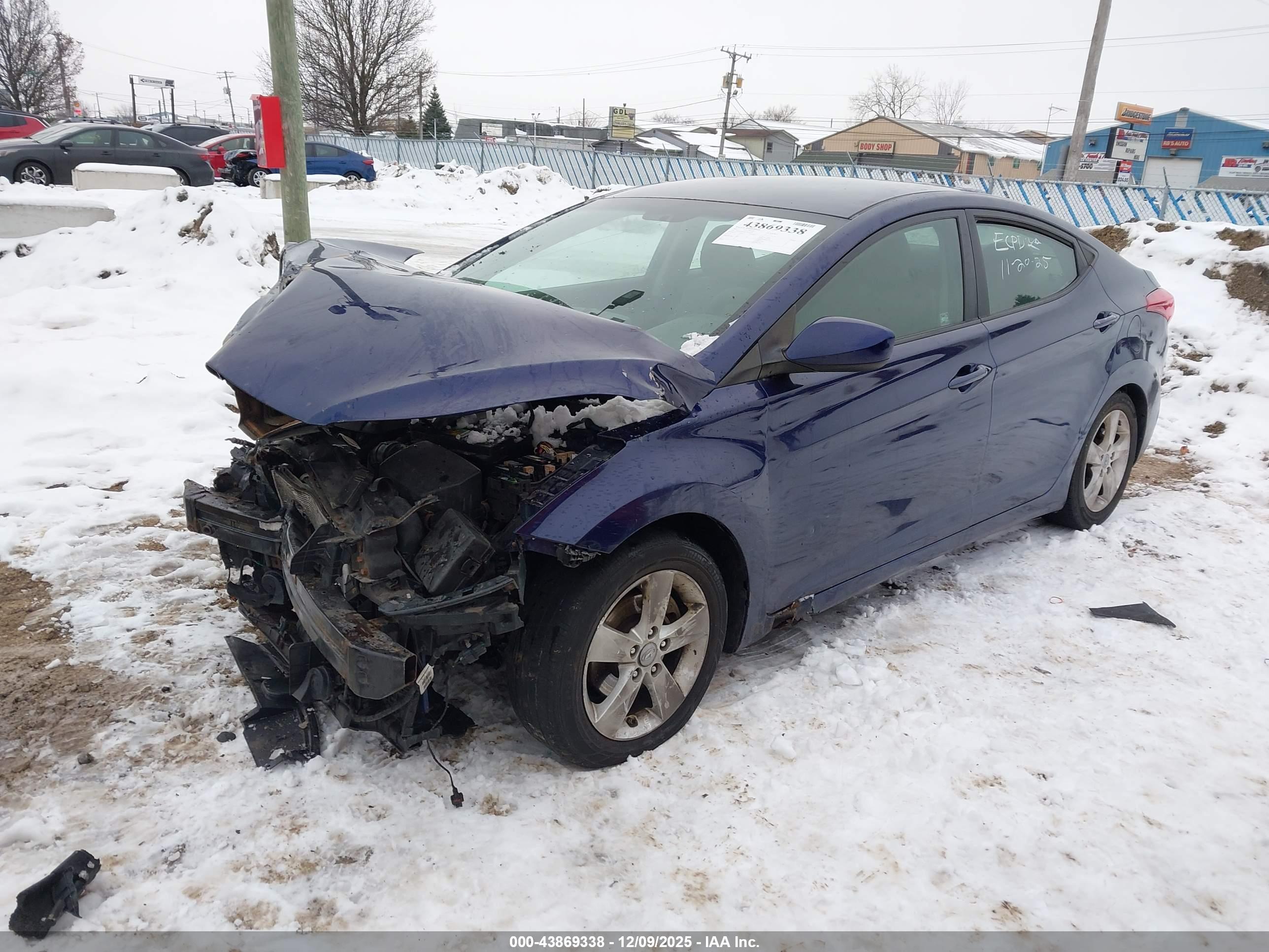 HYUNDAI ELANTRA image 2