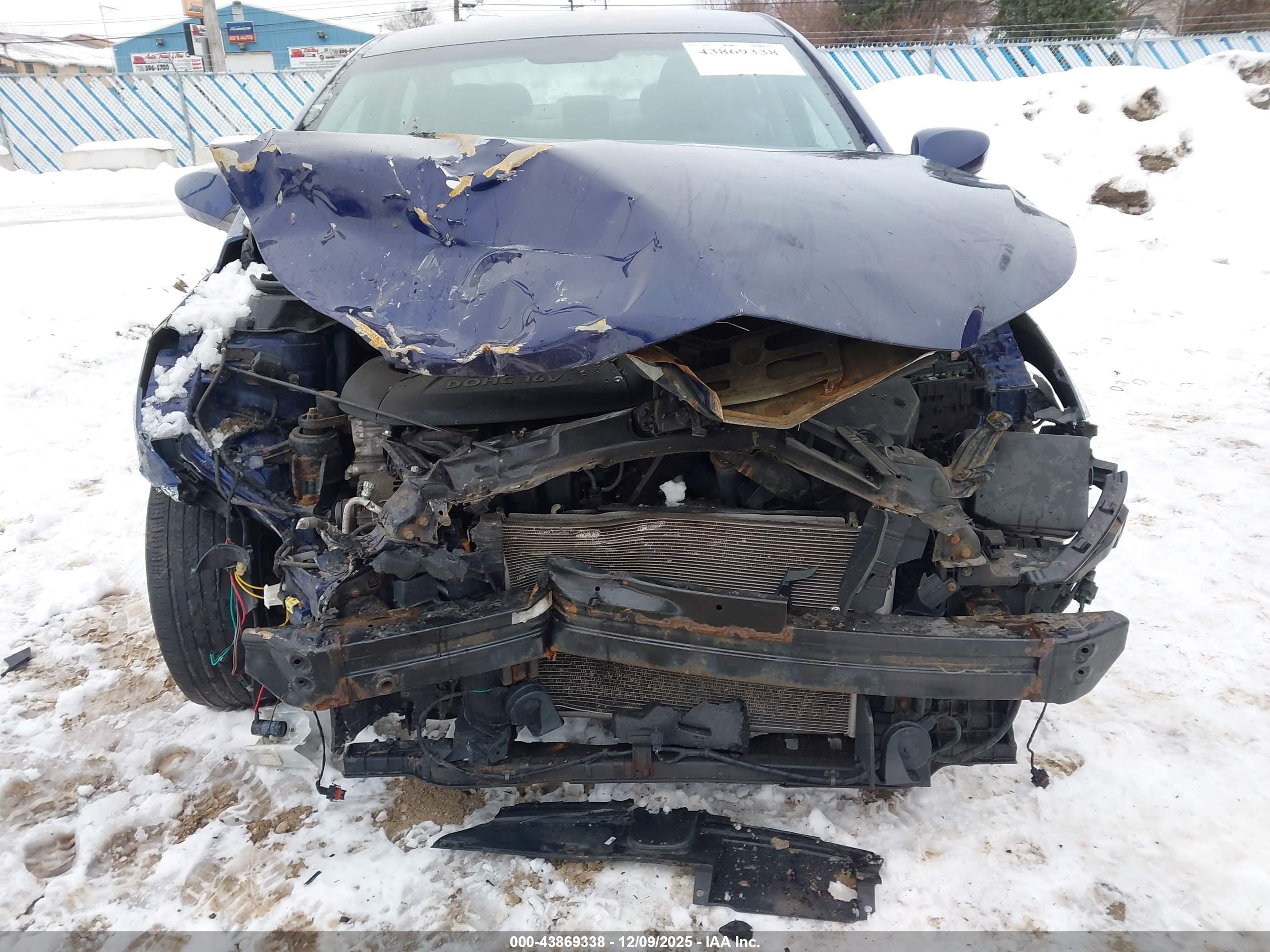 HYUNDAI ELANTRA image 6