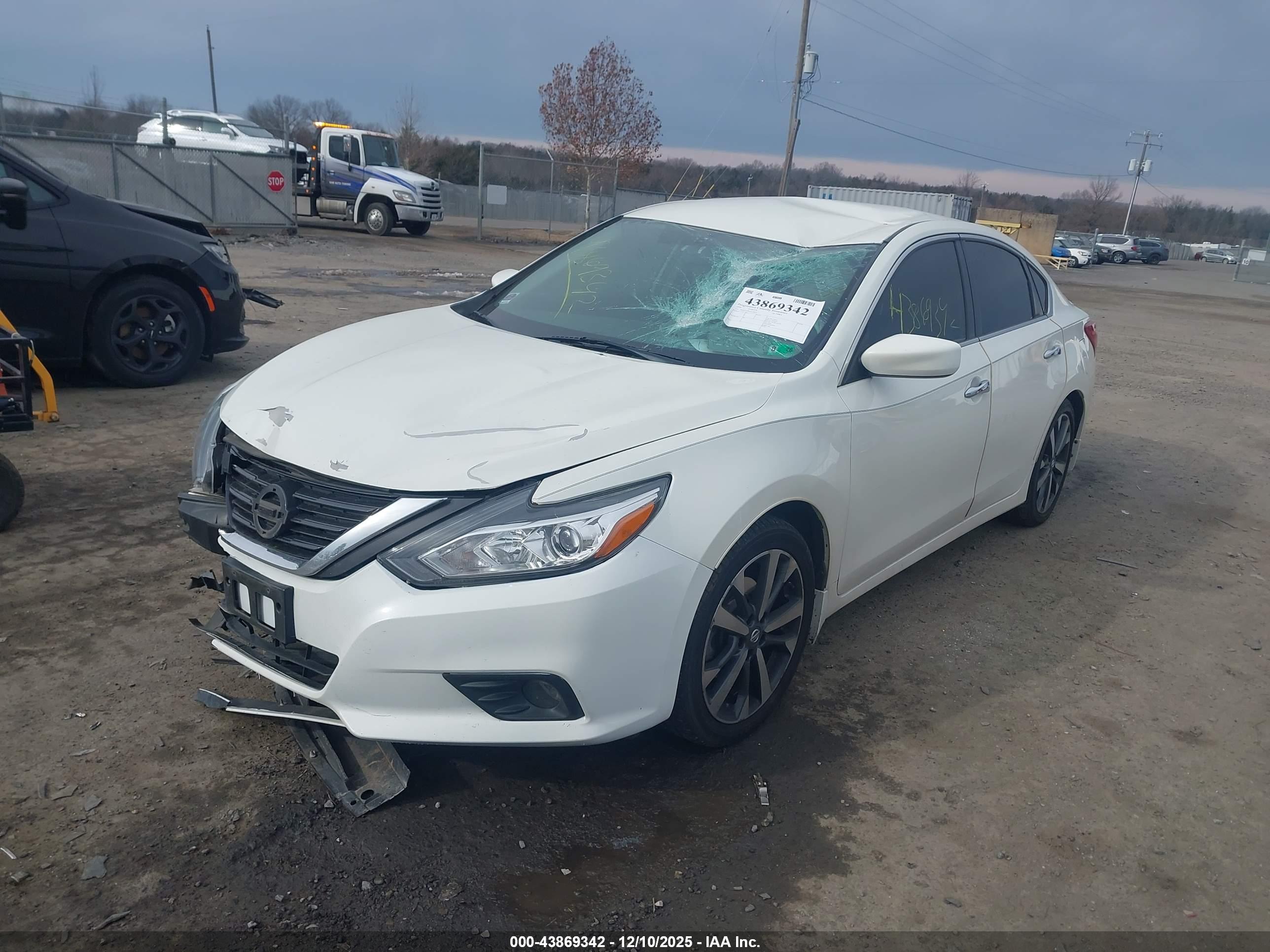 NISSAN ALTIMA image 2