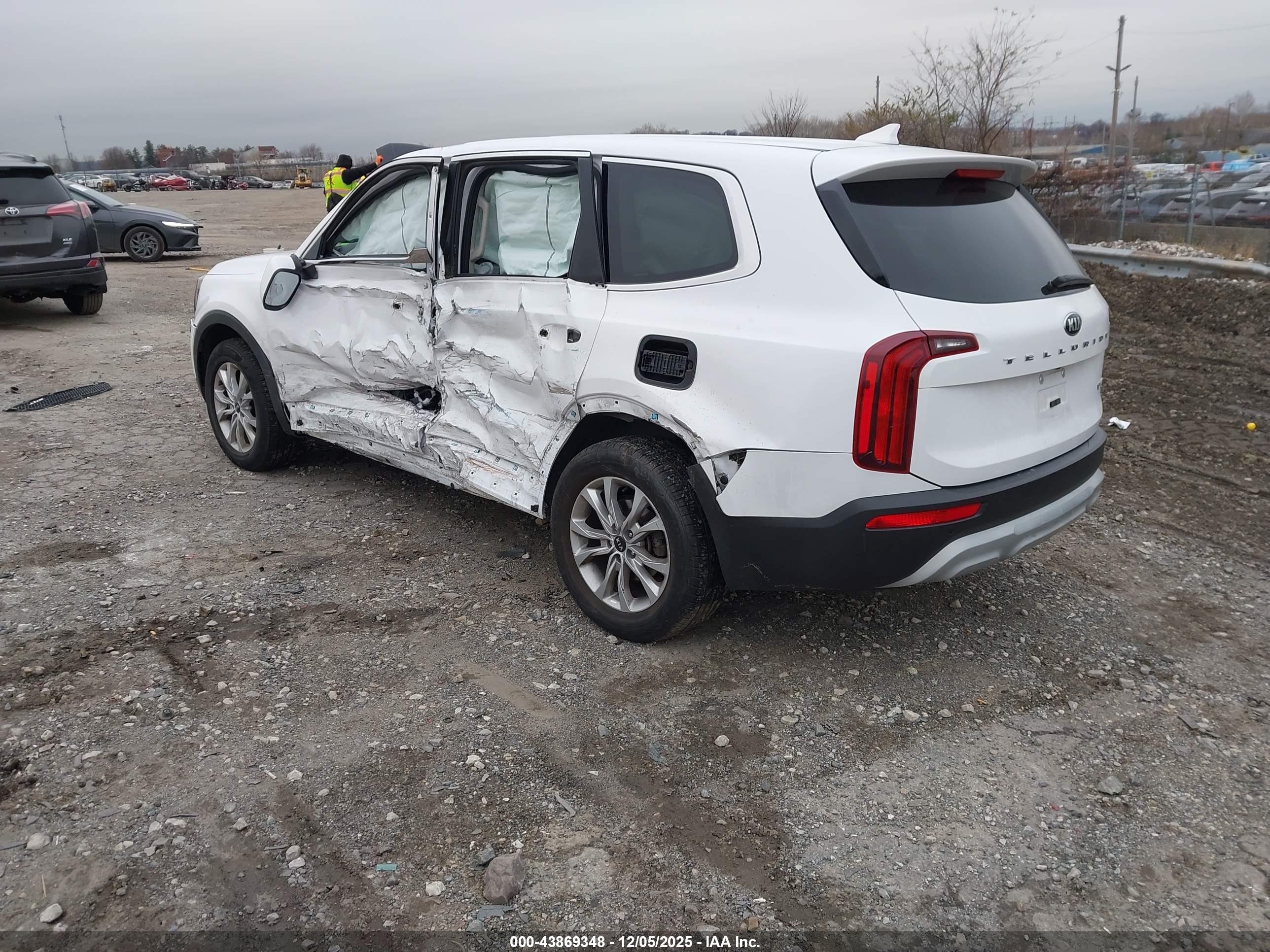 KIA TELLURIDE image 3