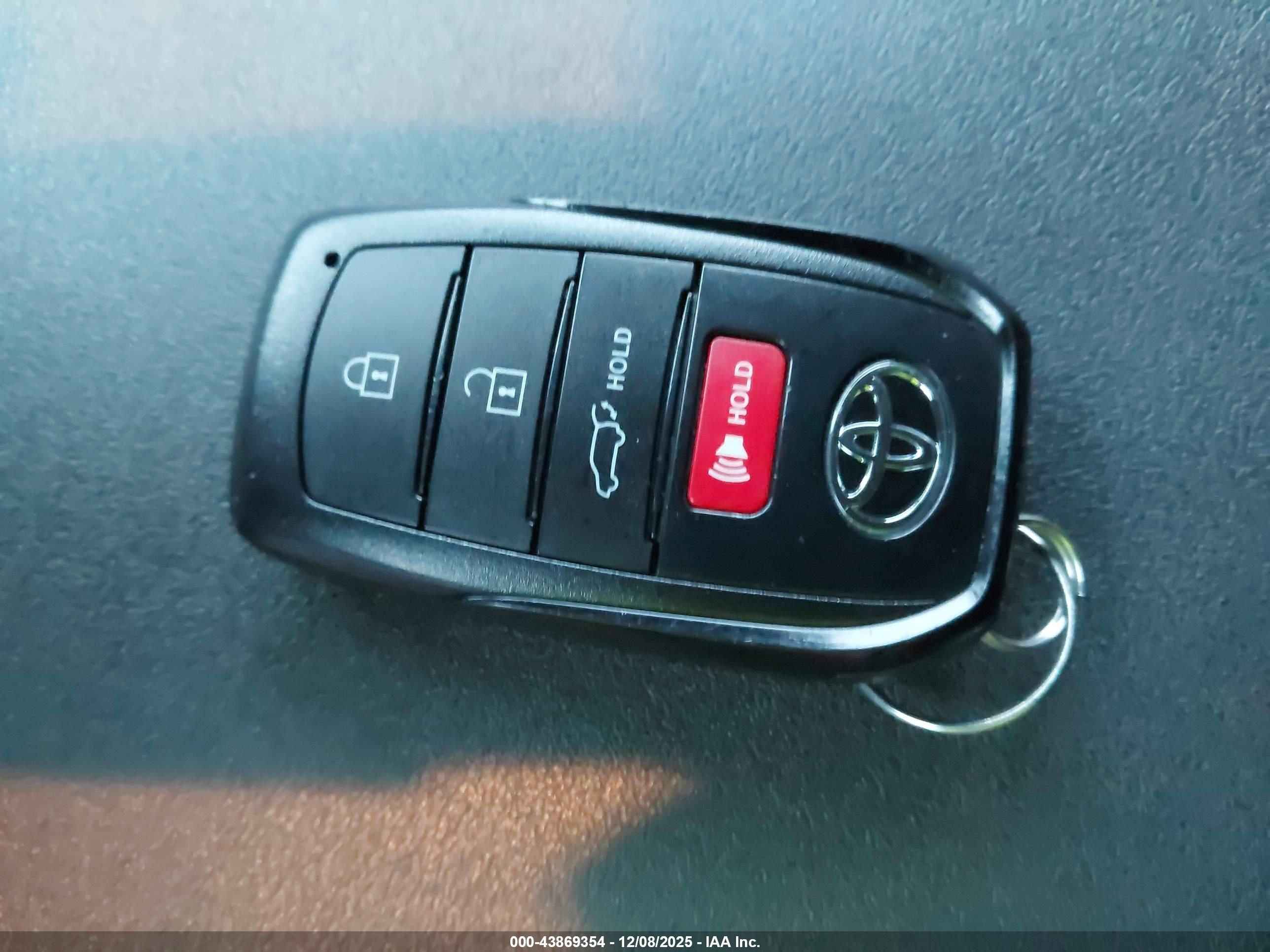 TOYOTA HIGHLANDER image 11