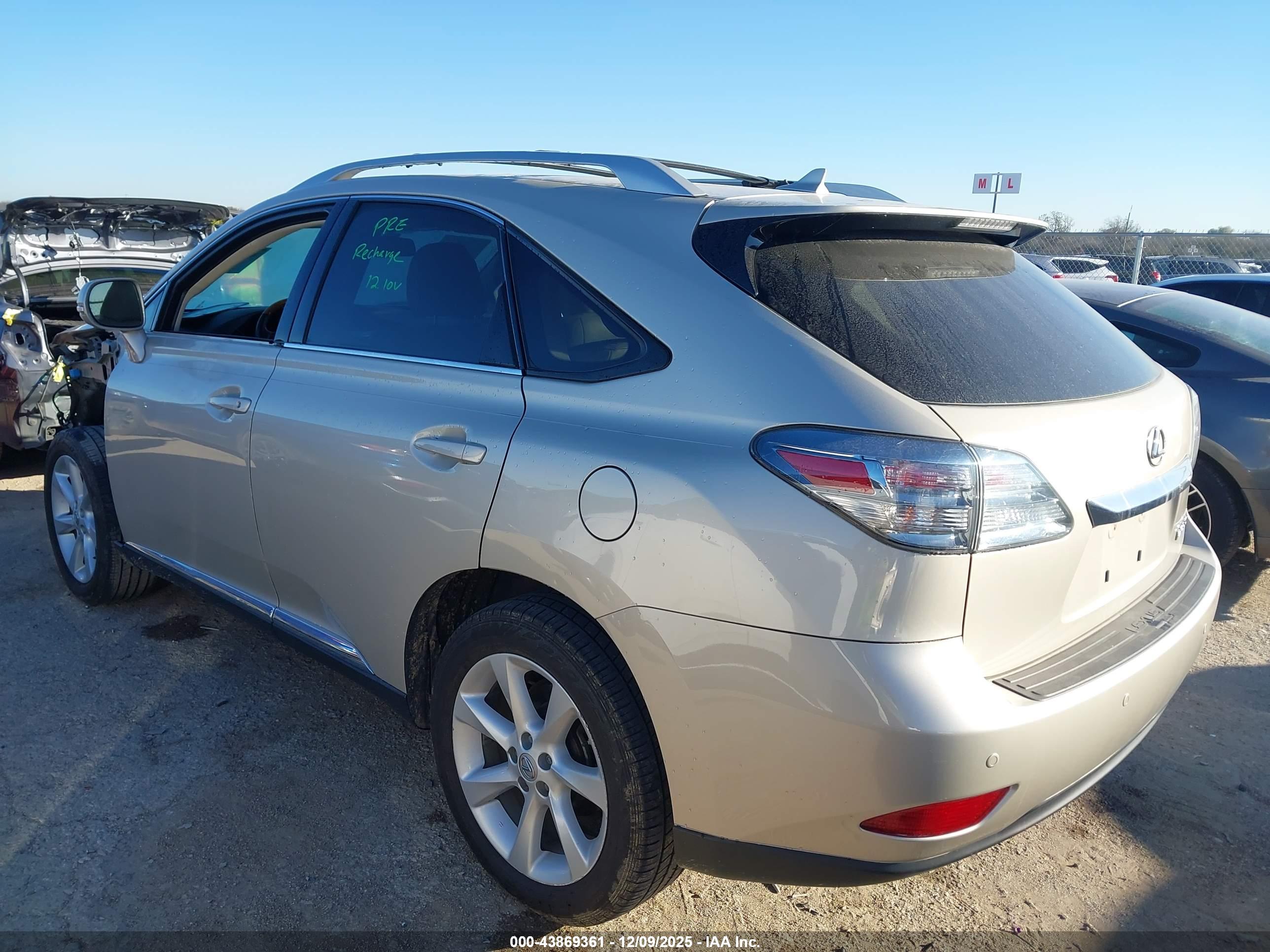 LEXUS RX image 3
