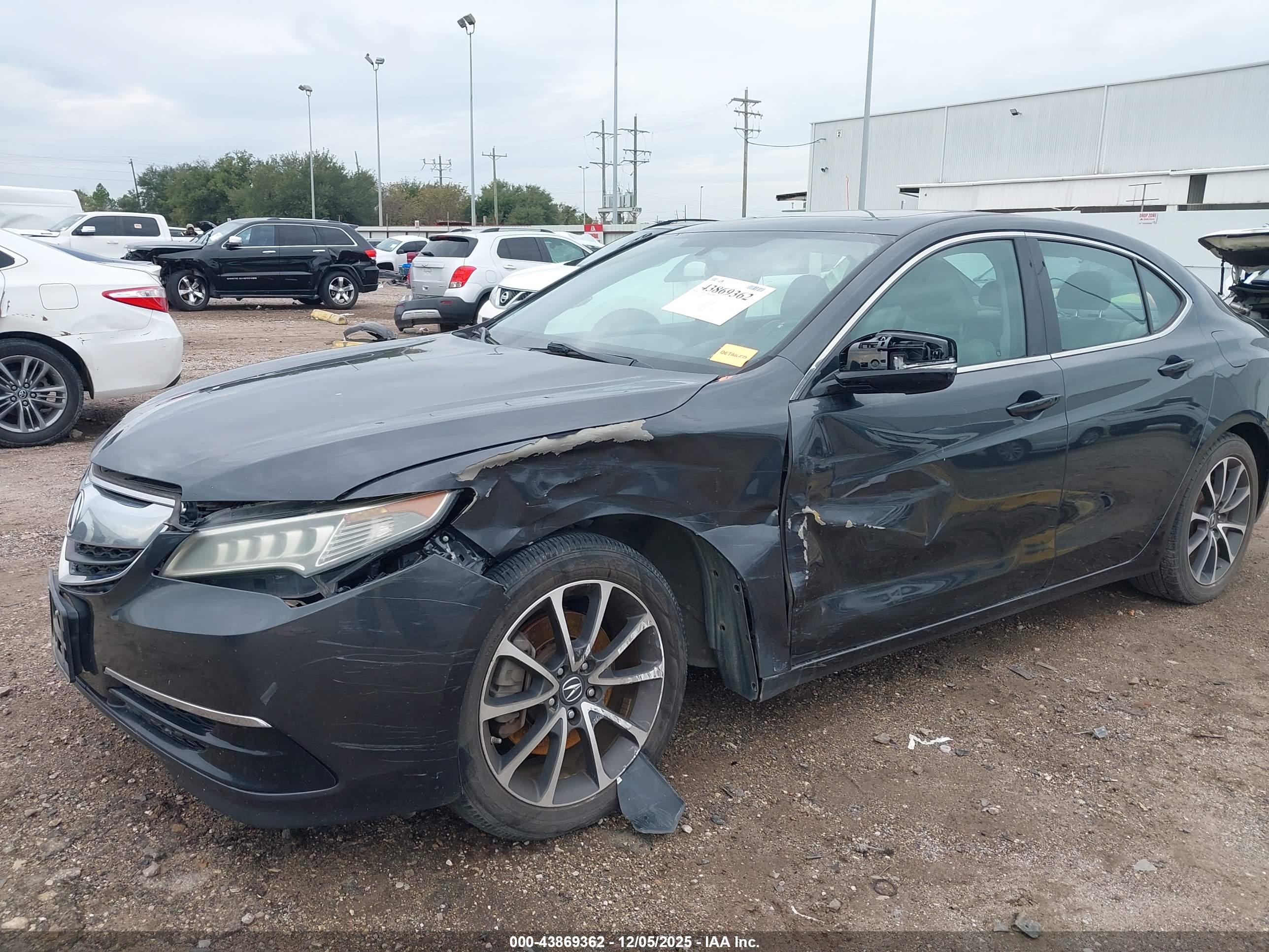 ACURA TLX image 6