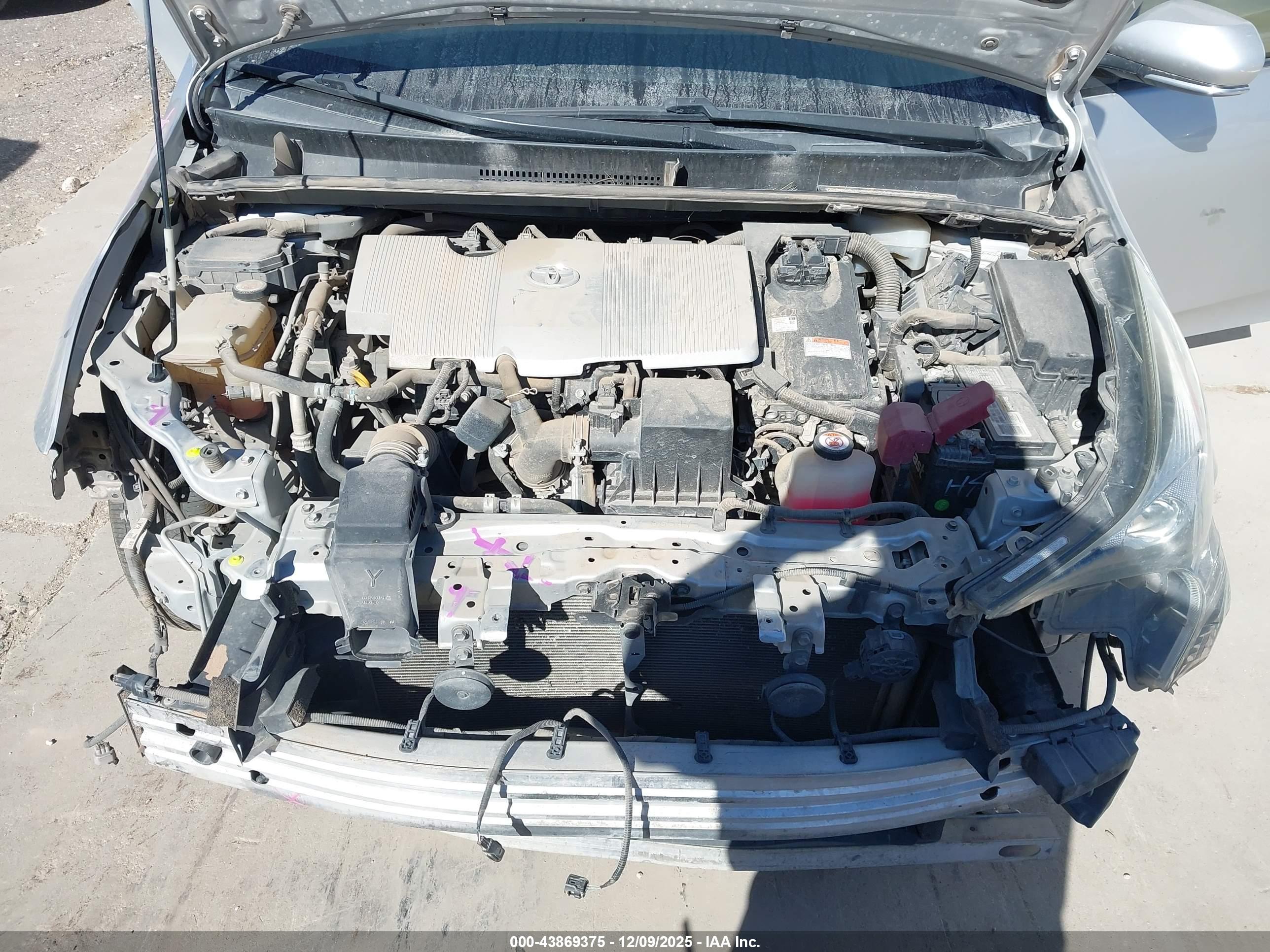TOYOTA PRIUS image 10