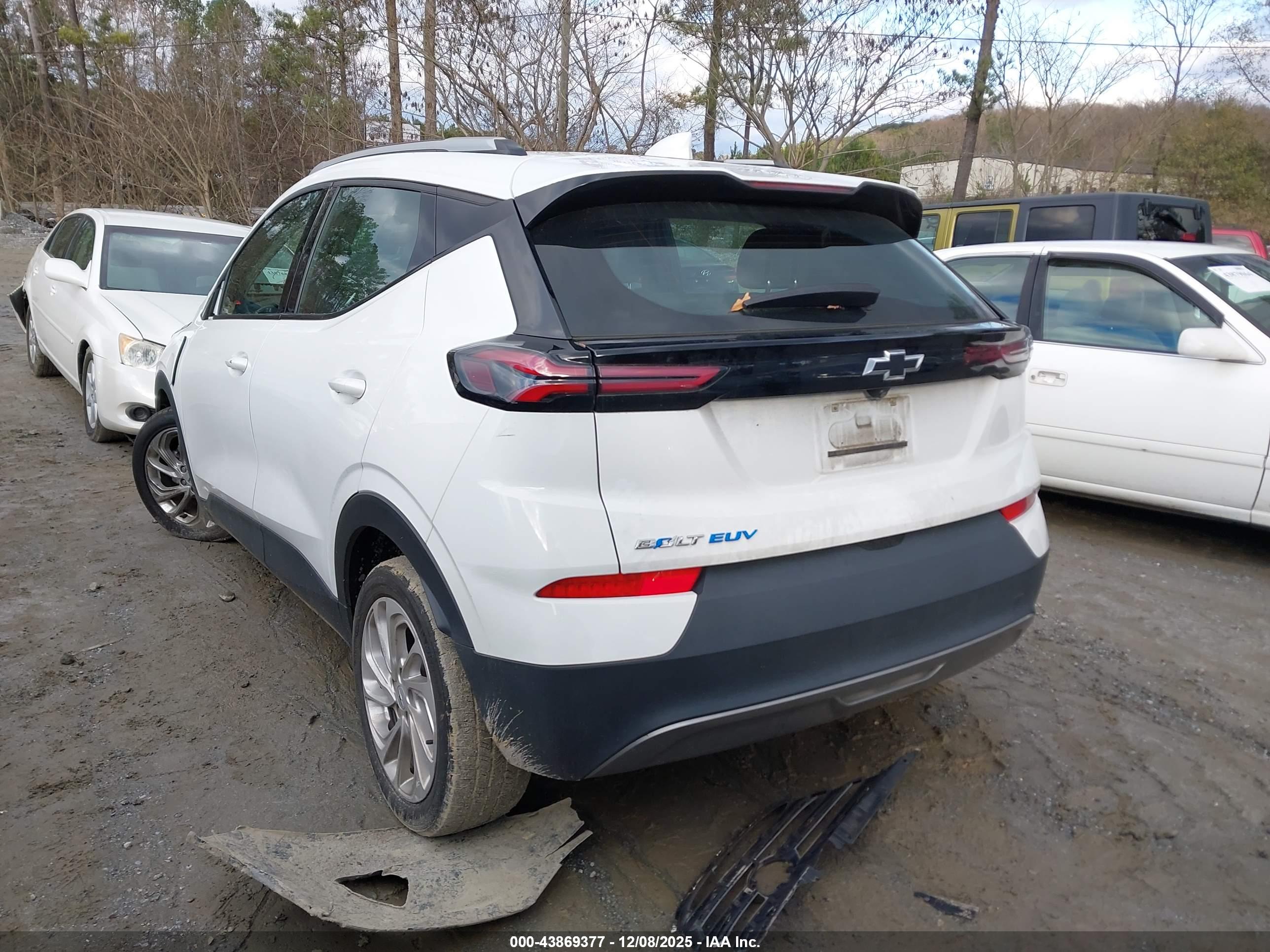 CHEVROLET BOLT image 3