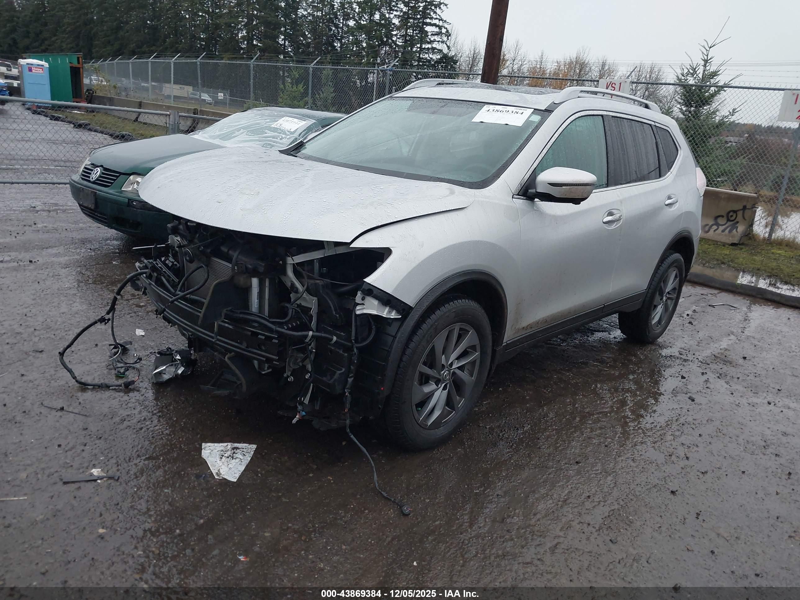 NISSAN ROGUE image 2