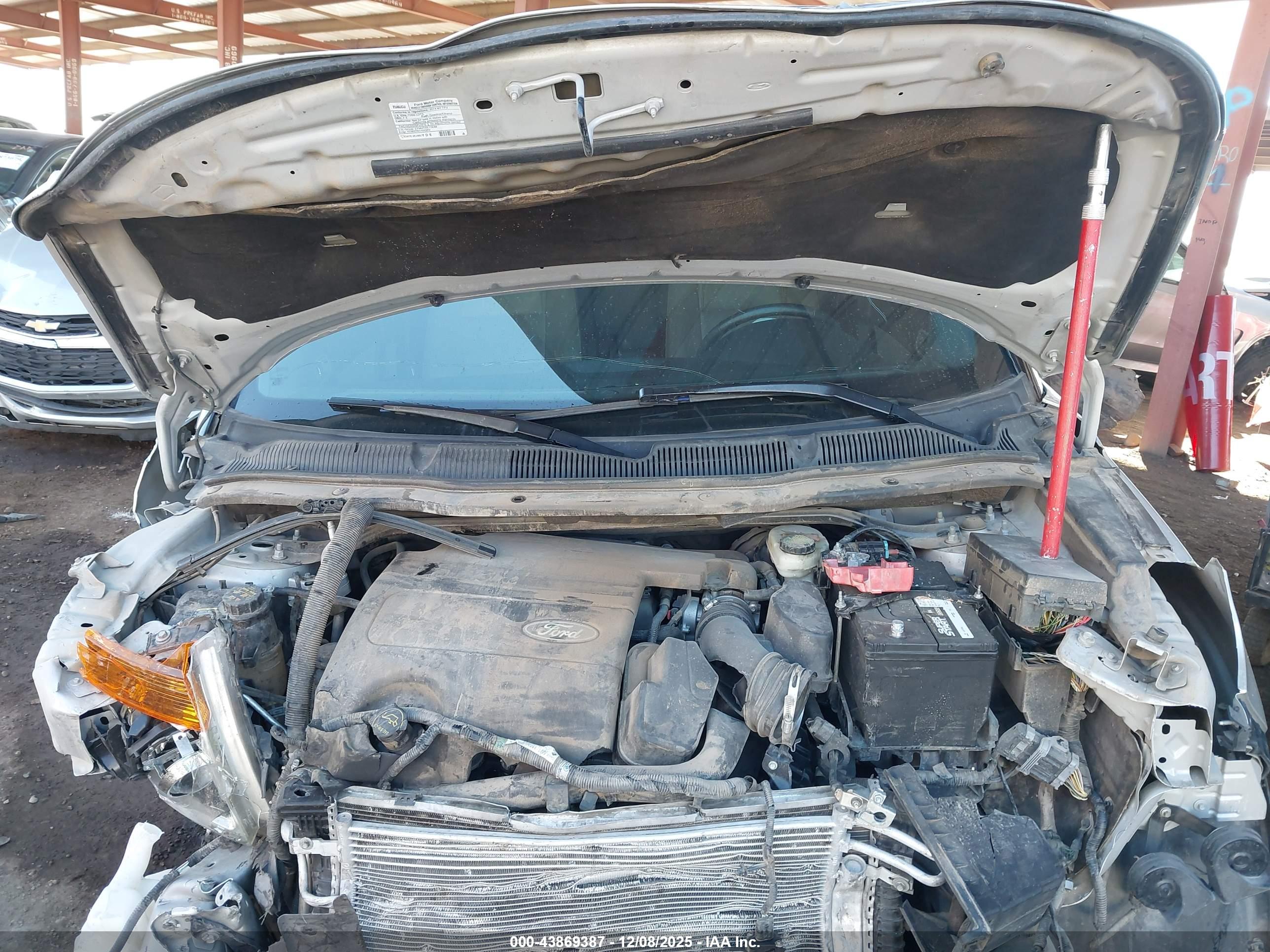 FORD EXPLORER image 10